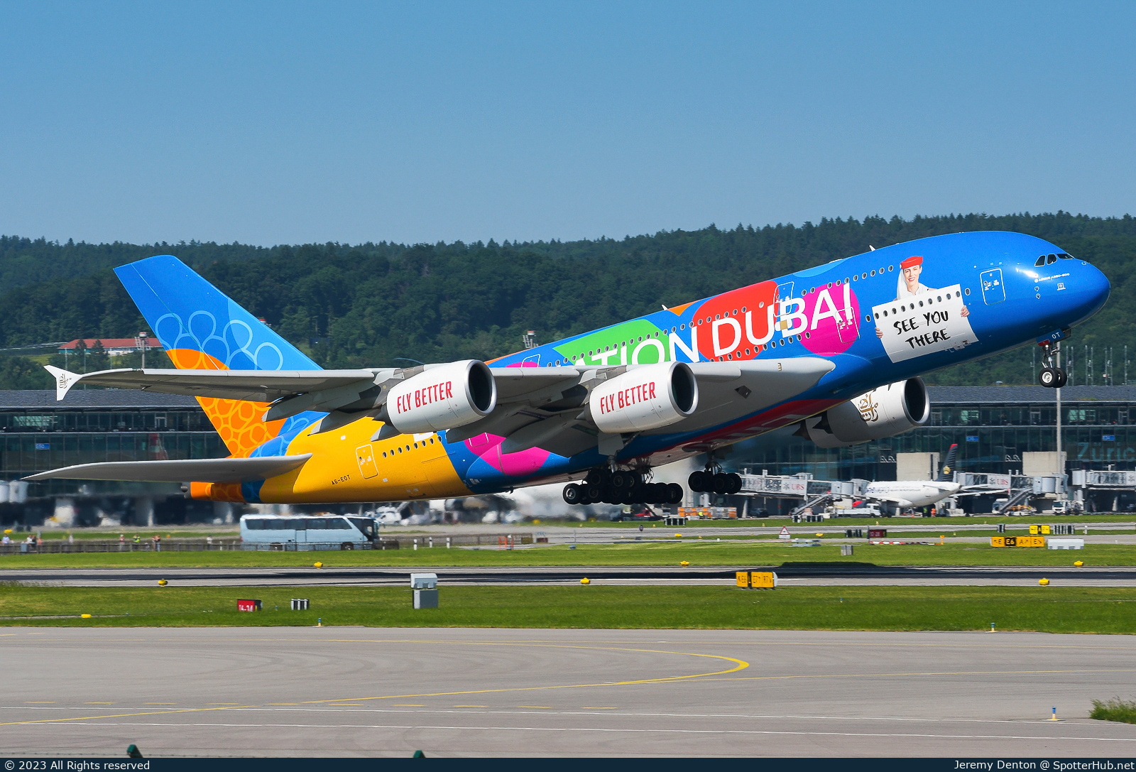 Photo of A6-EOT - Airbus A380-861 operated by Emirates