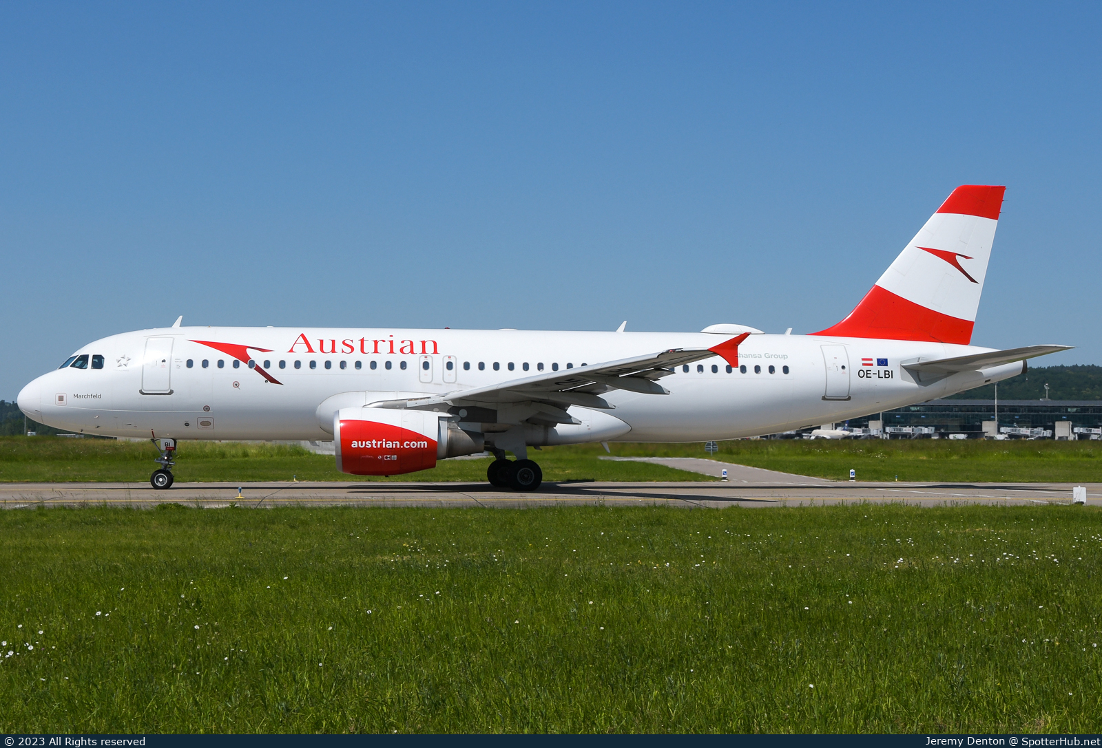 Photo of OE-LBI - Airbus A320-214 operated by Austrian Airlines