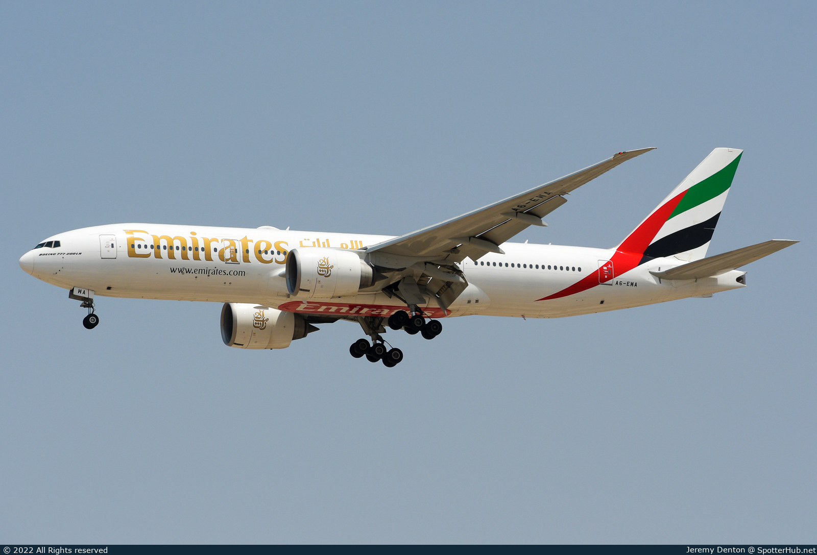Photo of A6-EWA - Boeing 777-21H(LR) operated by Emirates
