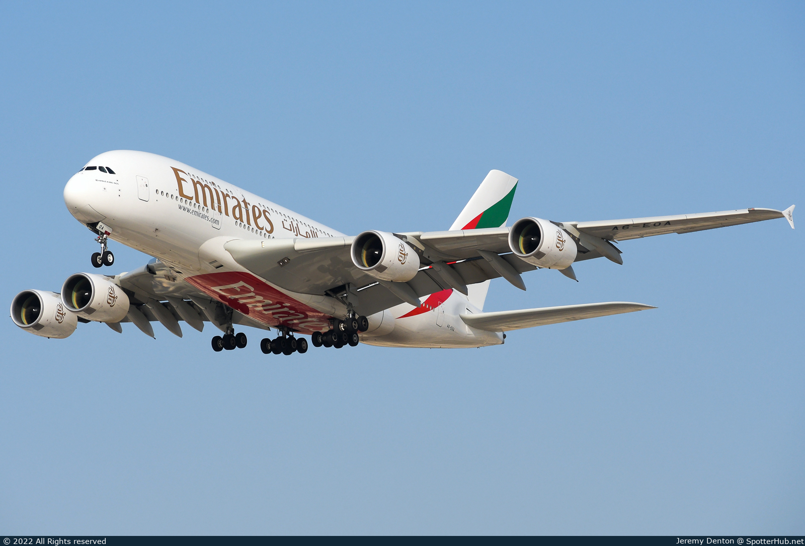 Photo of A6-EOA - Airbus A380-861 operated by Emirates