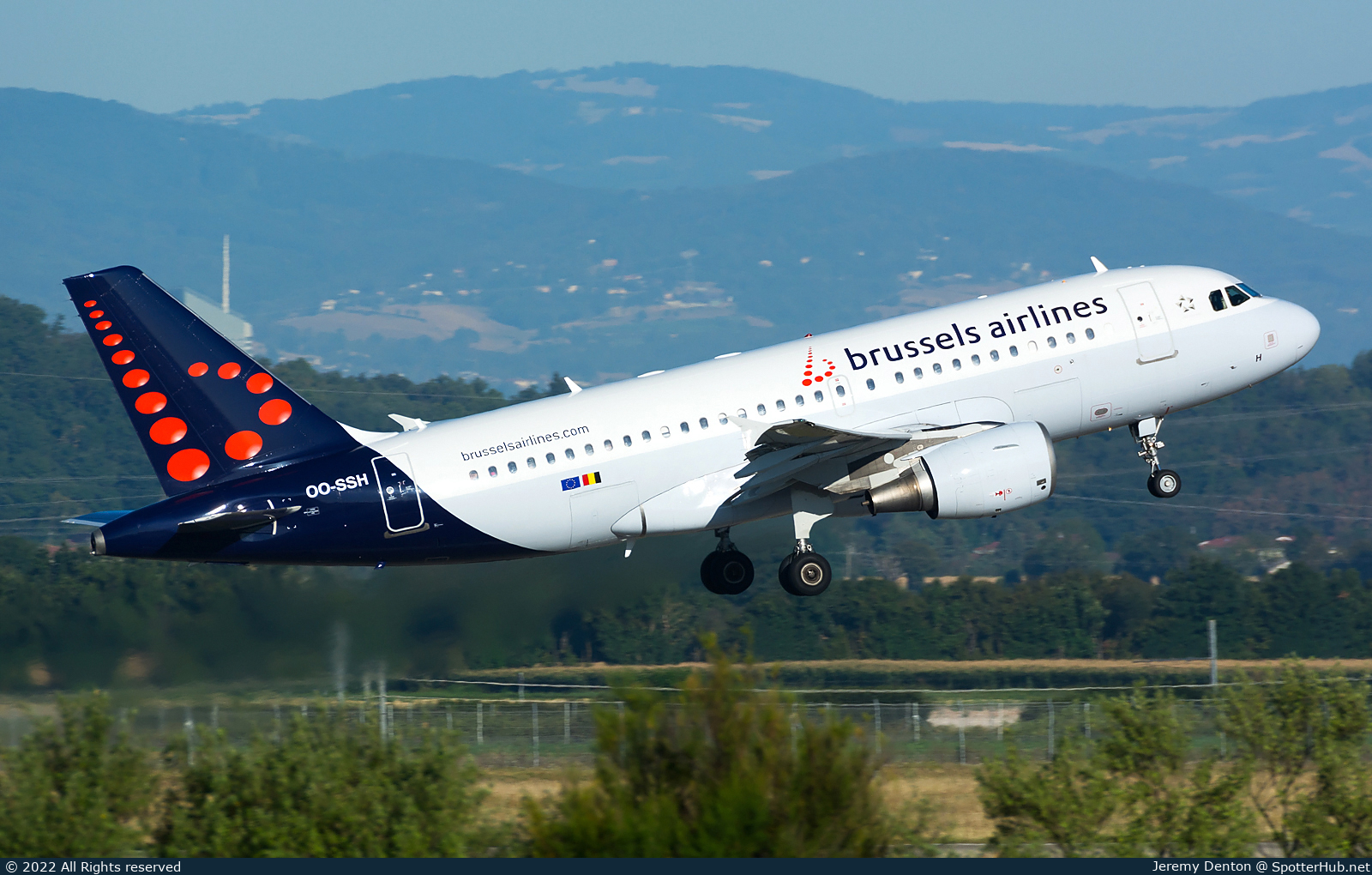 Photo of OO-SSH - Airbus A319-112 operated by Brussels Airlines