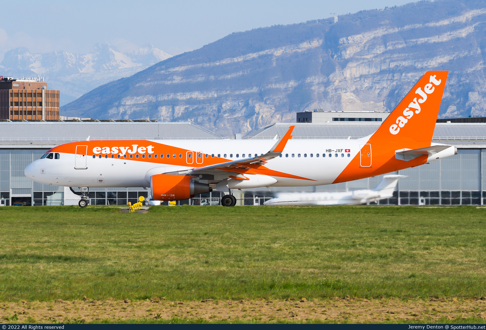 Photo of HB-JXF - Airbus A320-214 operated by easyJet Switzerland
