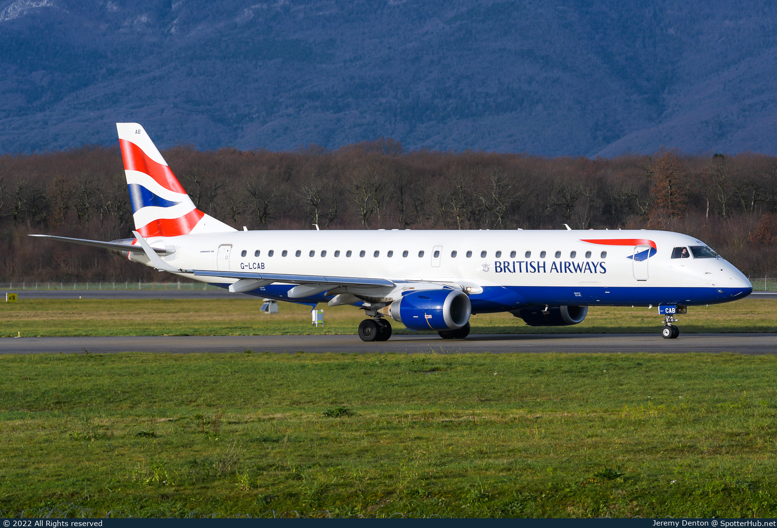 Photo of G-LCAB - Embraer ERJ-190SR operated by BA CityFlyer
