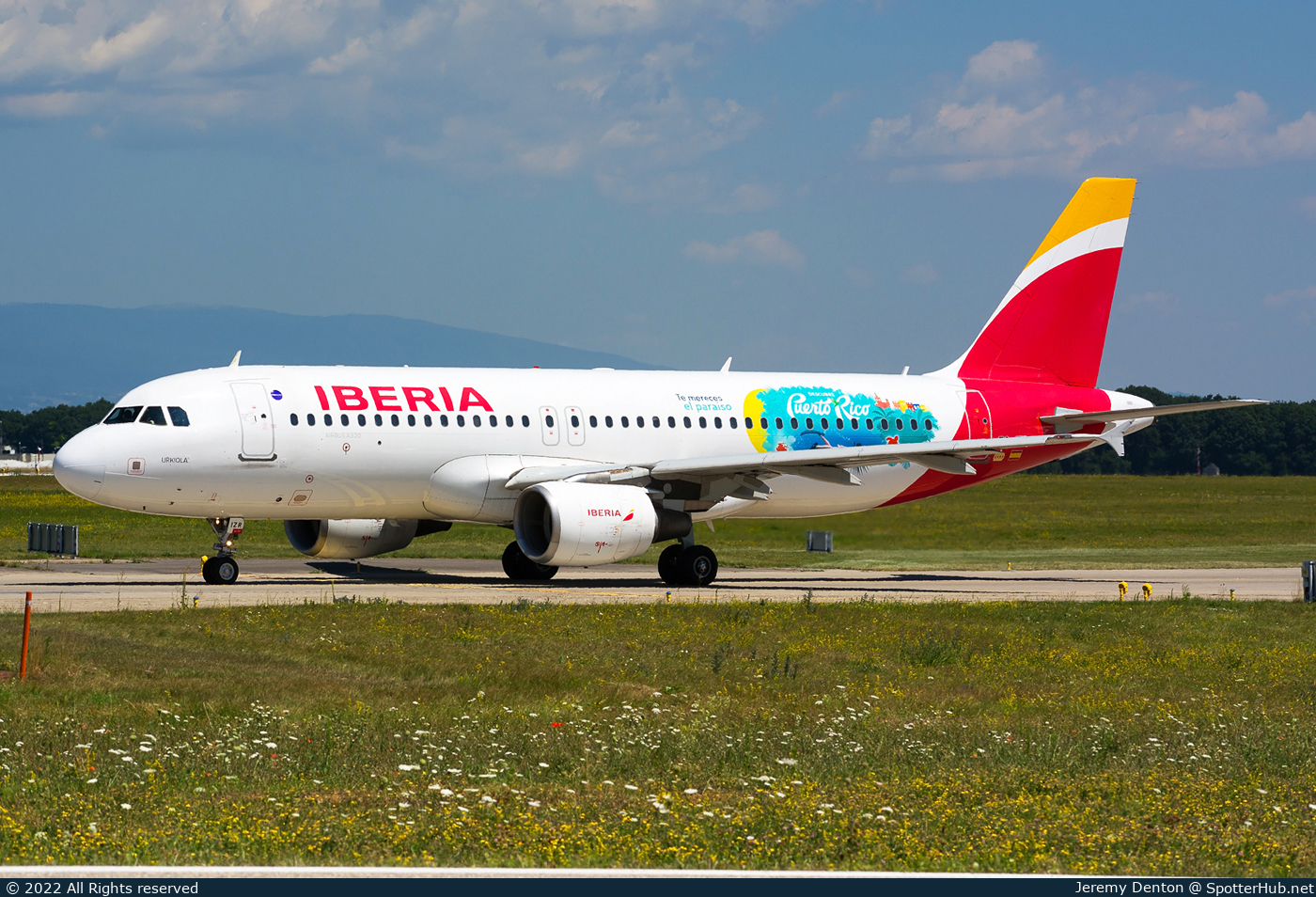 Photo of EC-IZR - Airbus A320-214 operated by Iberia