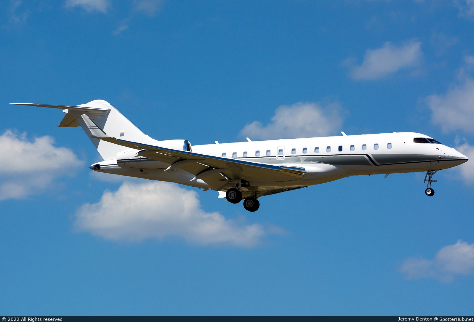 Photo of N4444X - Bombardier Global 6000 operated by Executive Jet Management
