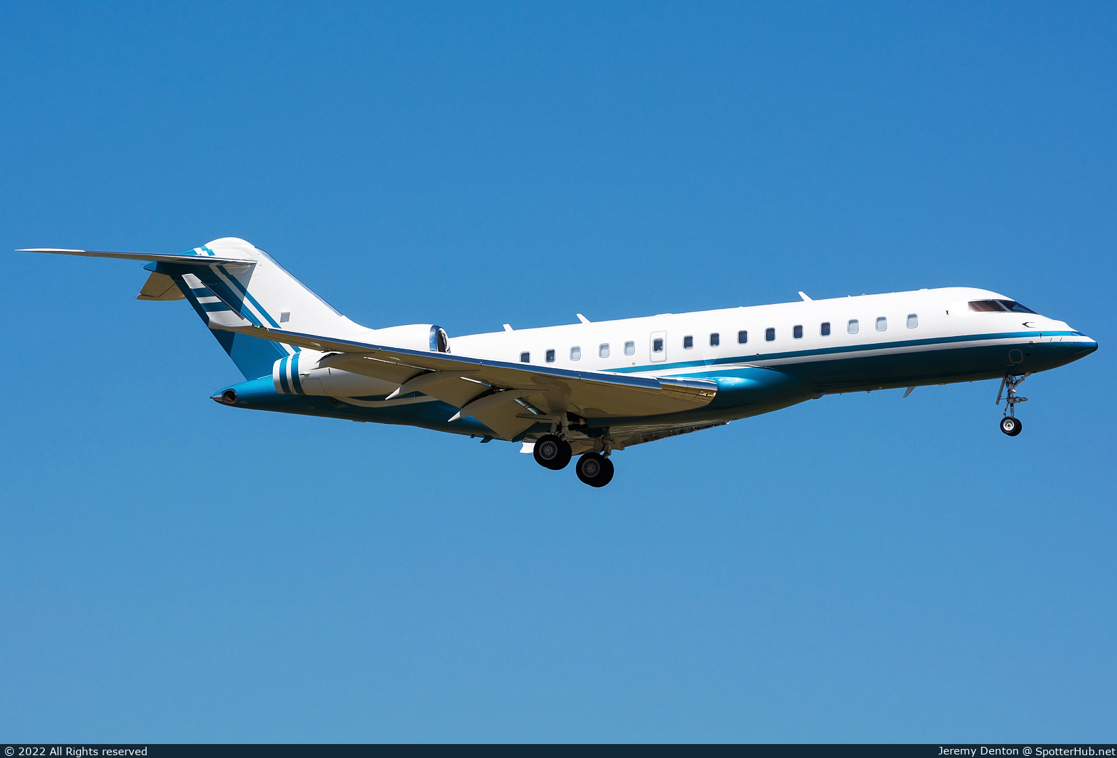Photo of CS-REU - Bombardier Global 6000 operated by Executive Jet Management Europe