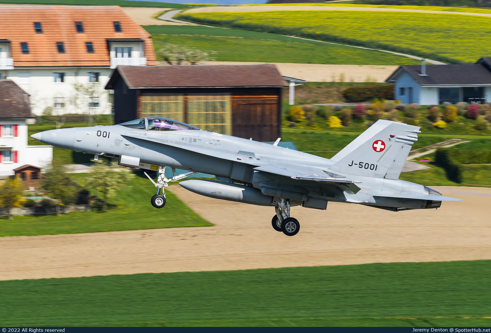 Photo of J-5001 - McDonnell Douglas F/A-18C Hornet operated by Swiss Air Force