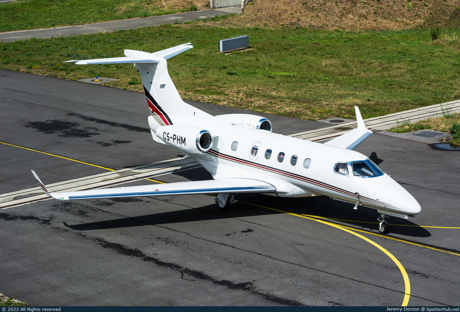 Photo of CS-PHM - Embraer Phenom 300 operated by NetJets Europe