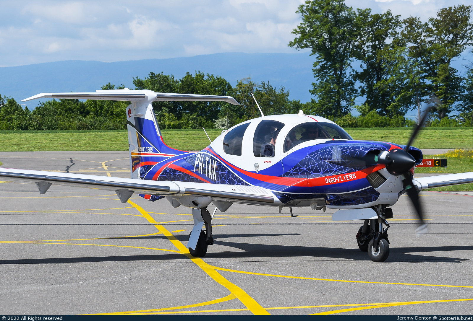 Photo of PH-TAX - Diamond DA50 RG operated by Private