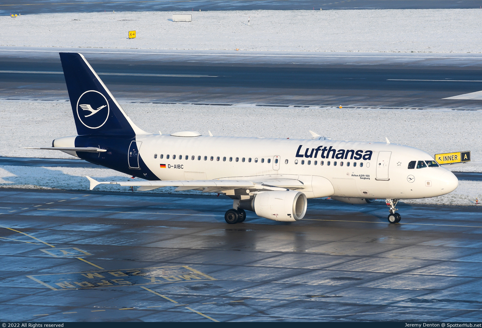Photo of D-AIBC - Airbus A319-112 operated by Lufthansa