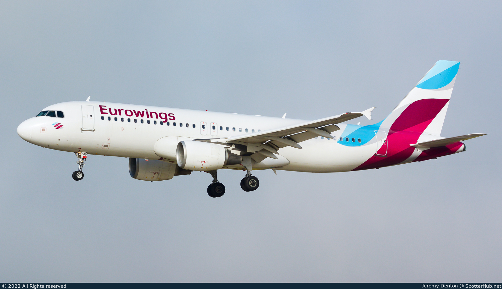 Photo of D-ABDU - Airbus A320-214 operated by Eurowings
