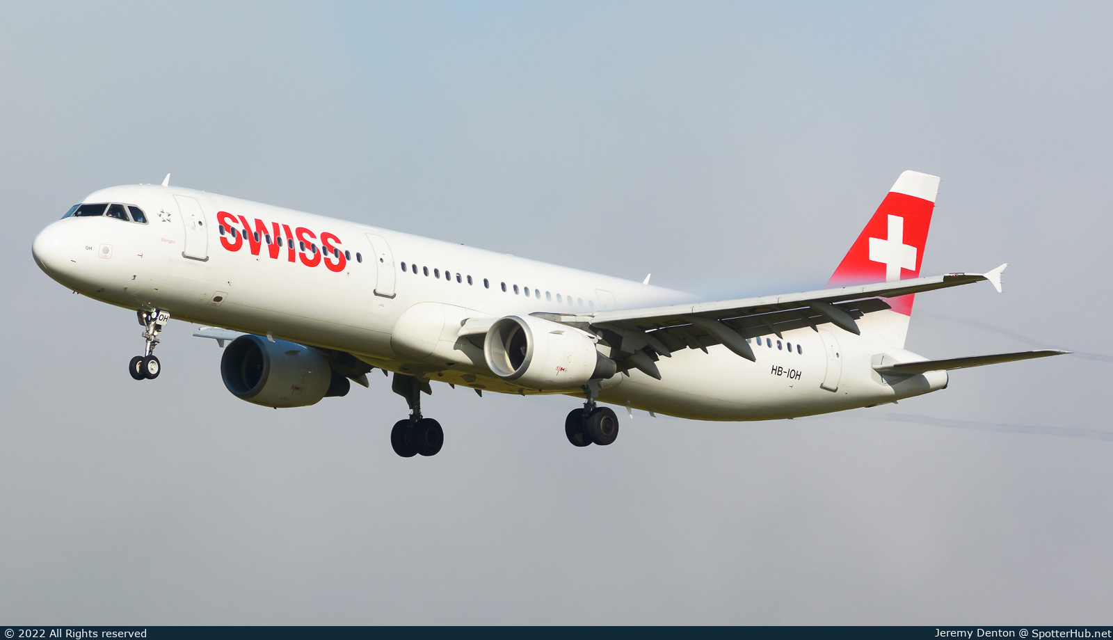 Photo of HB-IOH - Airbus A321-111 operated by Swiss International Air Lines