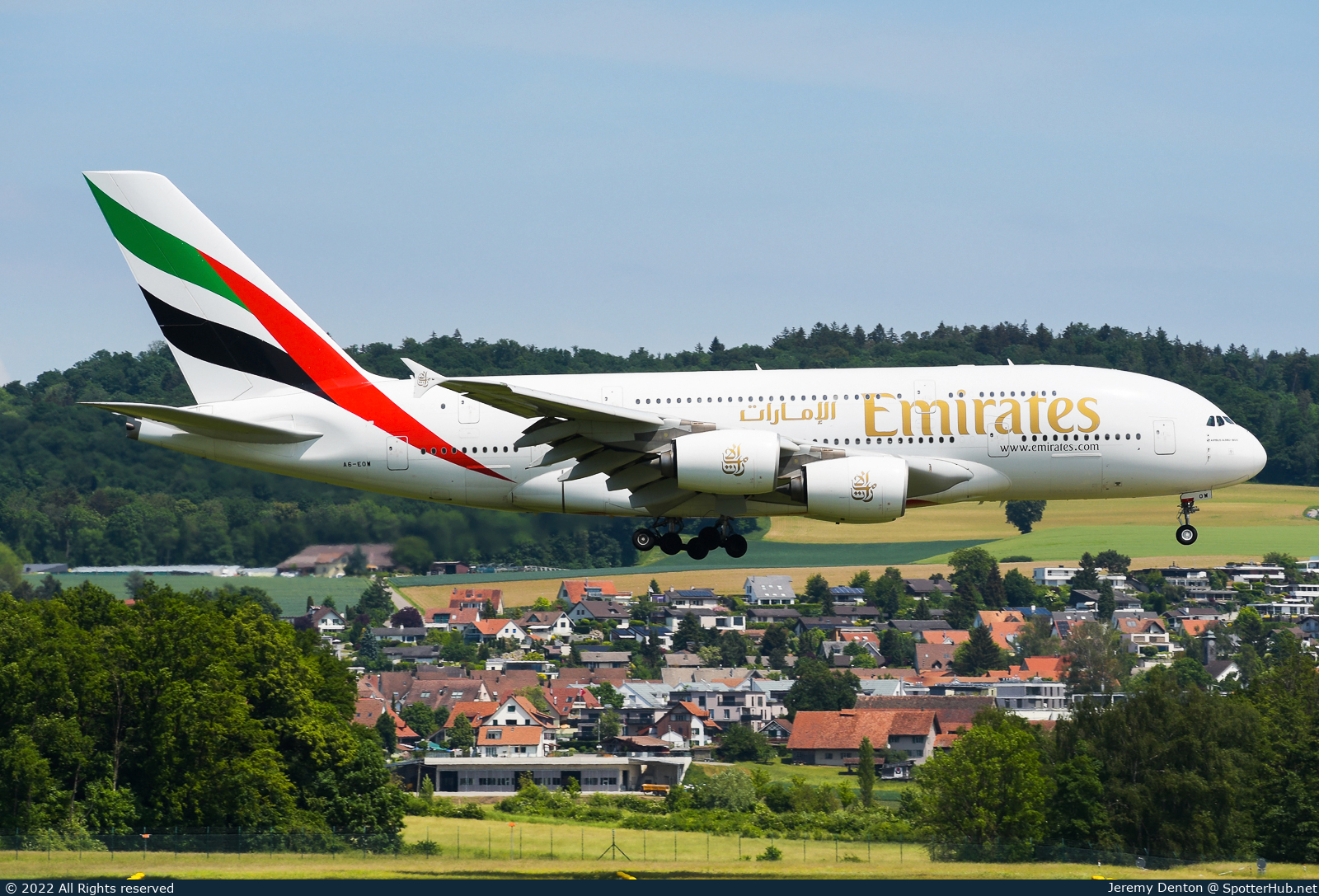 Photo of A6-EOW - Airbus A380-861 operated by Emirates