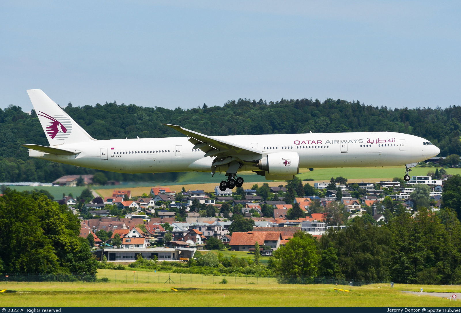 Photo of A7-BOC - Boeing 777-367(ER) operated by Qatar Airways