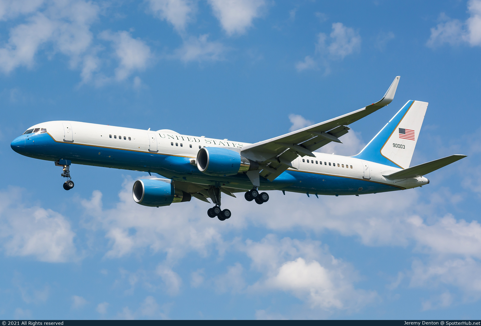 Photo of 99-0003 - Boeing C-32A operated by US Air Force