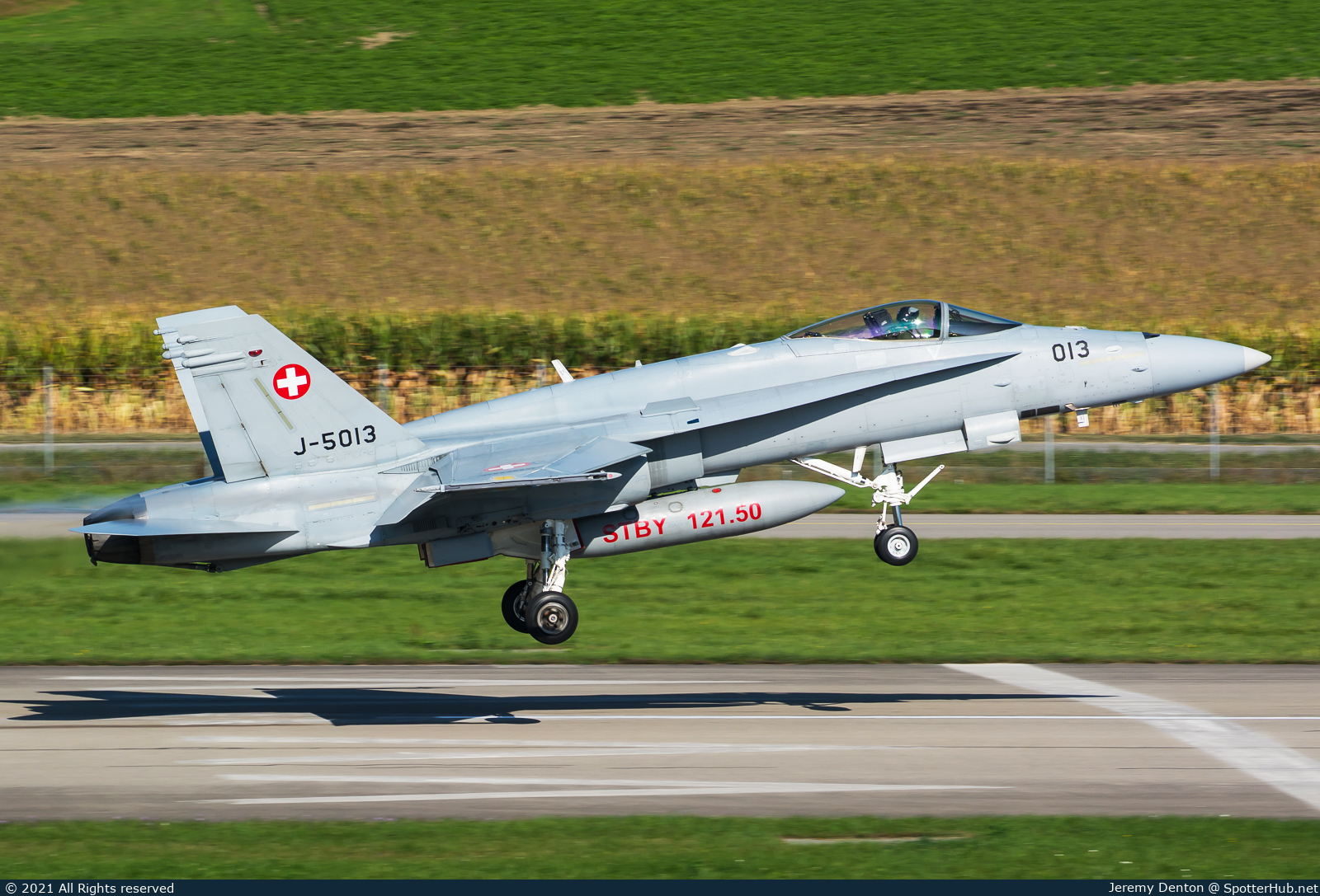 Photo of J-5013 - McDonnell Douglas F/A-18C Hornet operated by Swiss Air Force