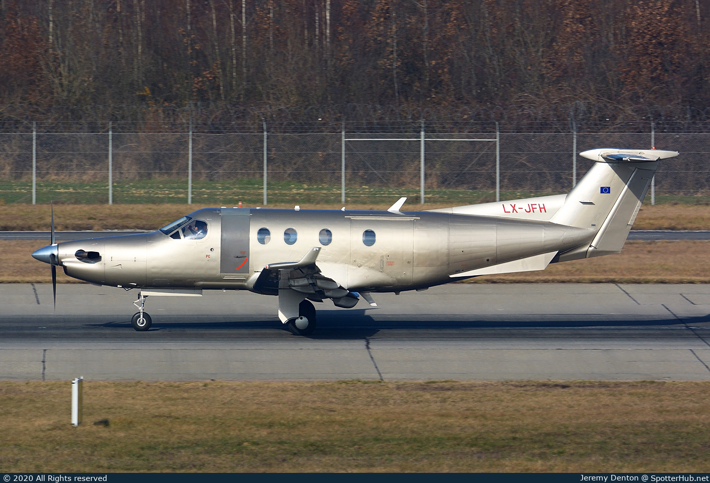 Photo of LX-JFH - Pilatus PC-12/45 operated by Jetfly Aviation