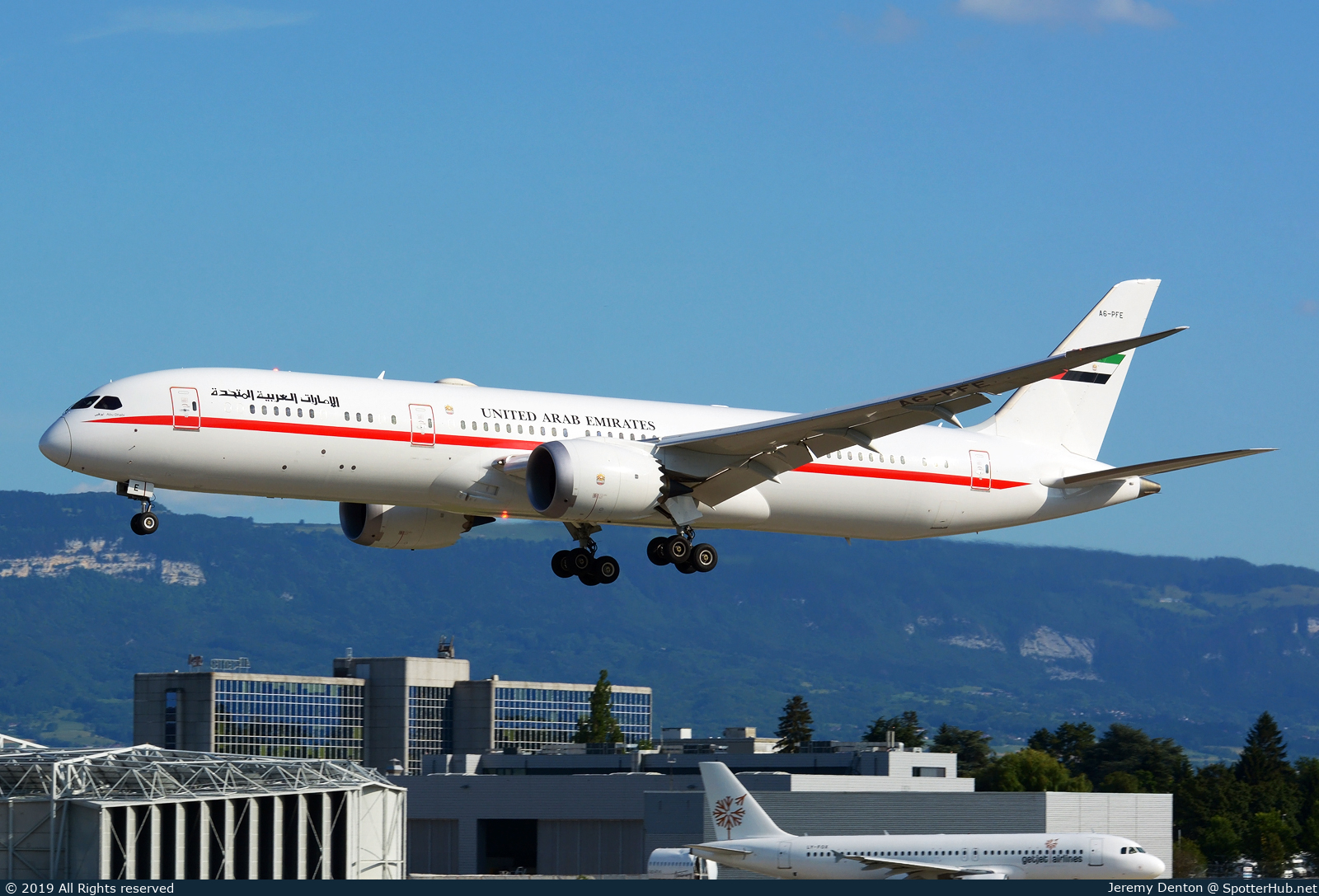 Photo of A6-PFE - Boeing 787-9 Dreamliner operated by United Arab Emirates Presidential Flight