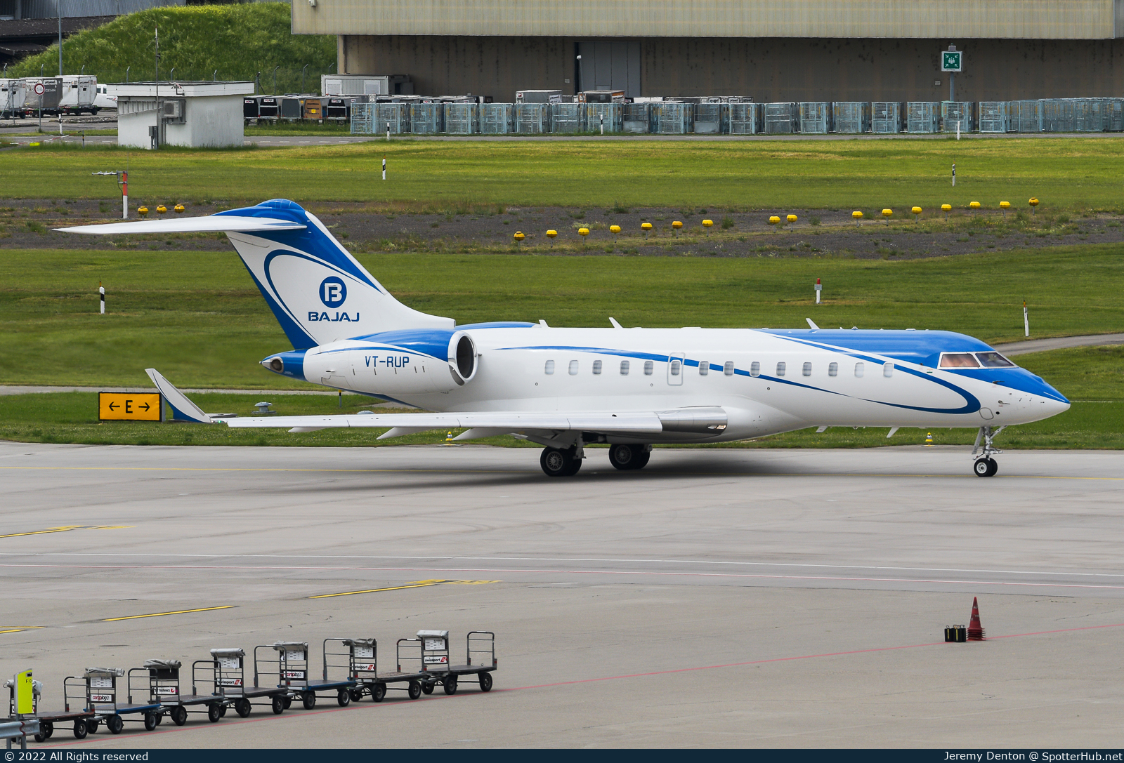 Photo of VT-RUP - Bombardier Global 5000 operated by Bajaj Aviation