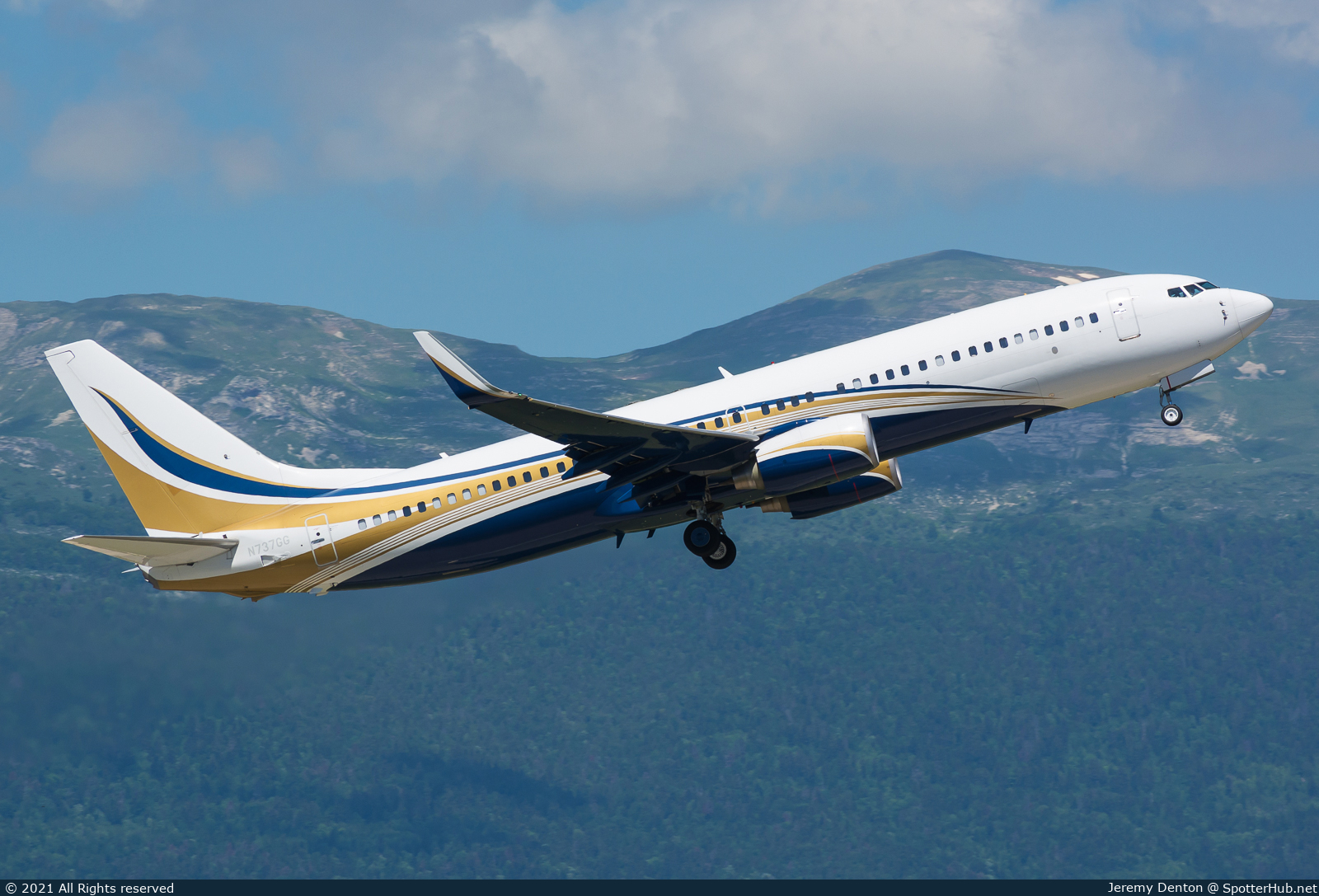Photo of N737GG - Boeing 737-8KT(BBJ2) operated by Mid East Jet