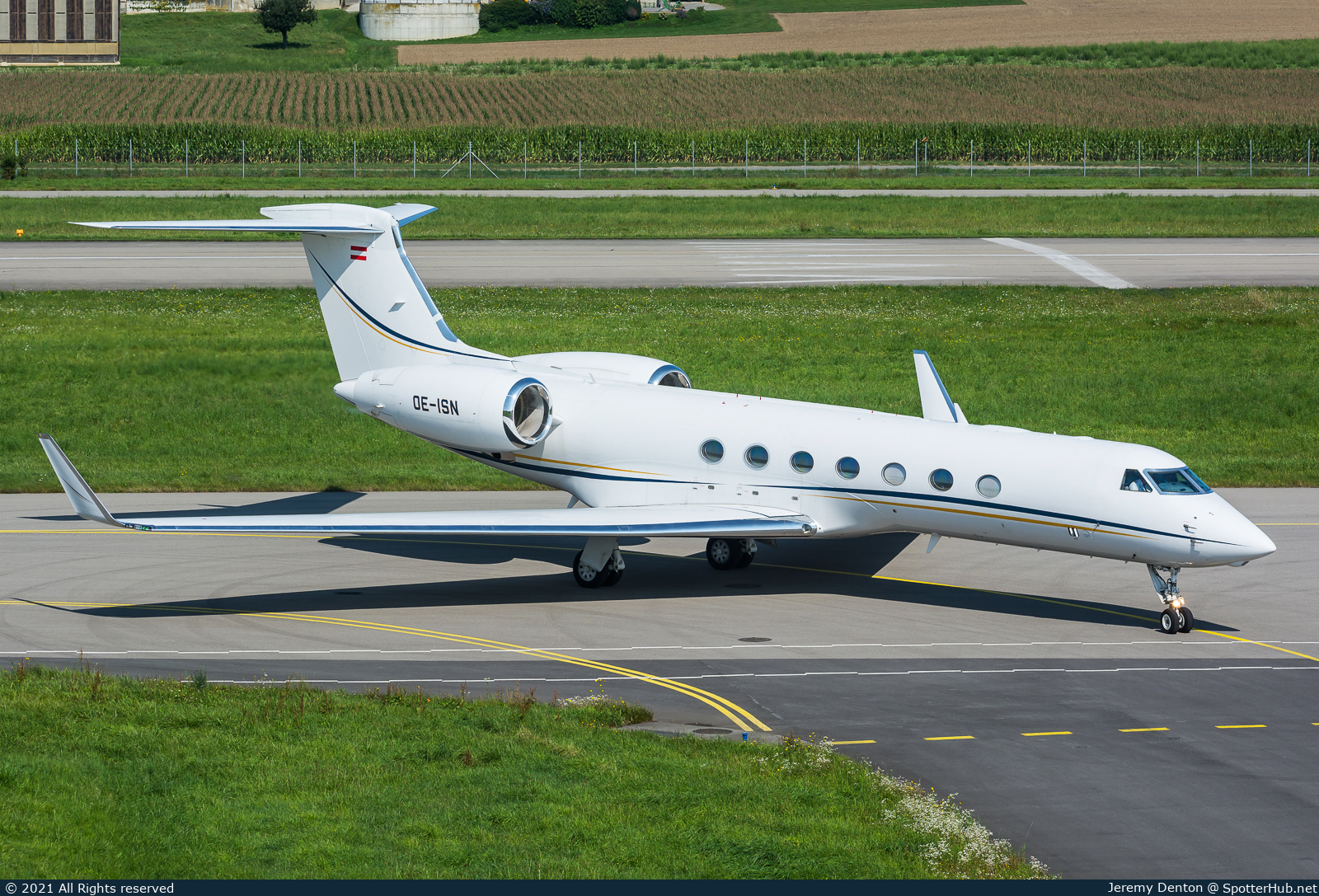 Photo of OE-ISN - Gulfstream GV-SP (G550) operated by Avcon Jet