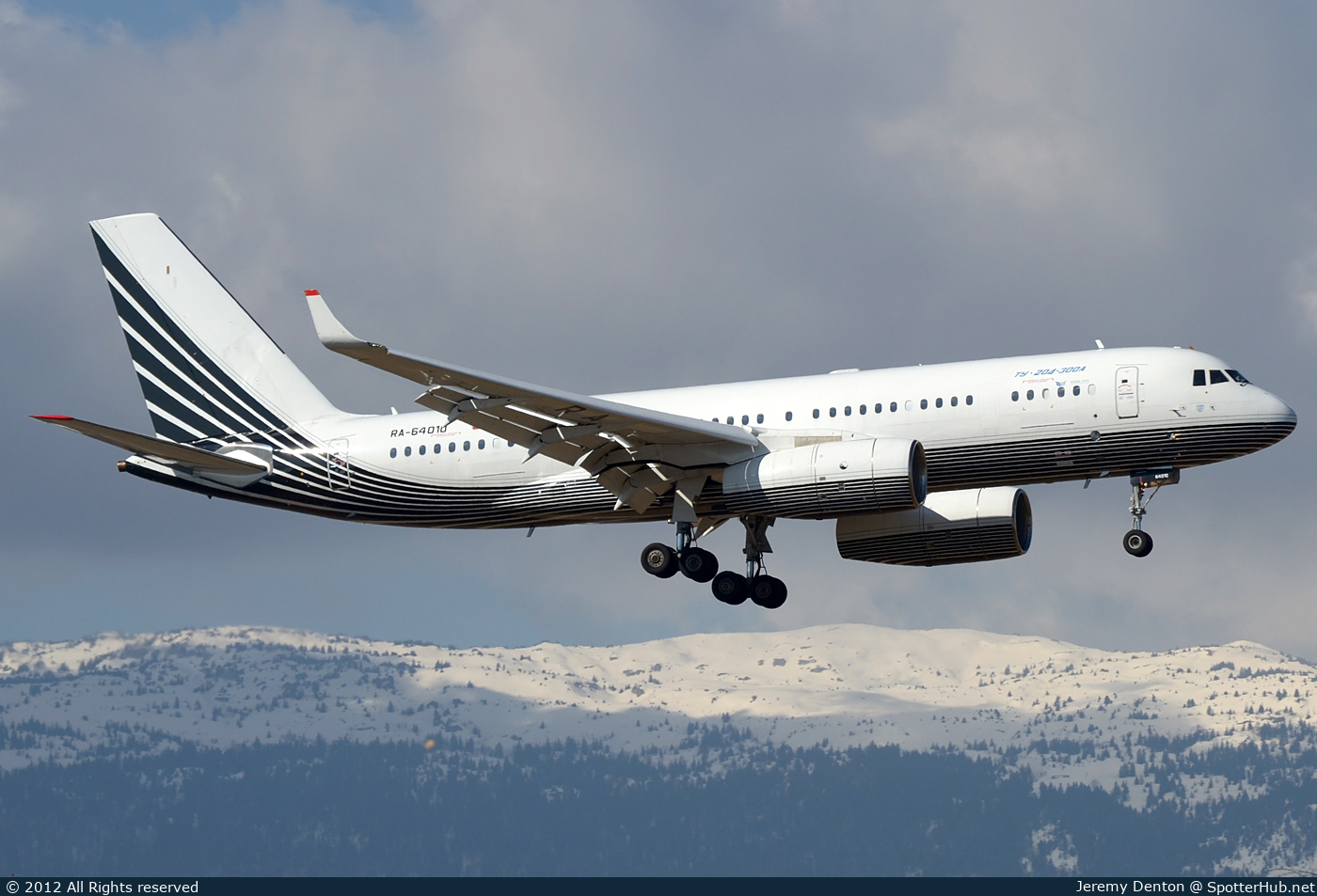 Photo of RA-64010 - Tupolev Tu-204-300A operated by Business Aero