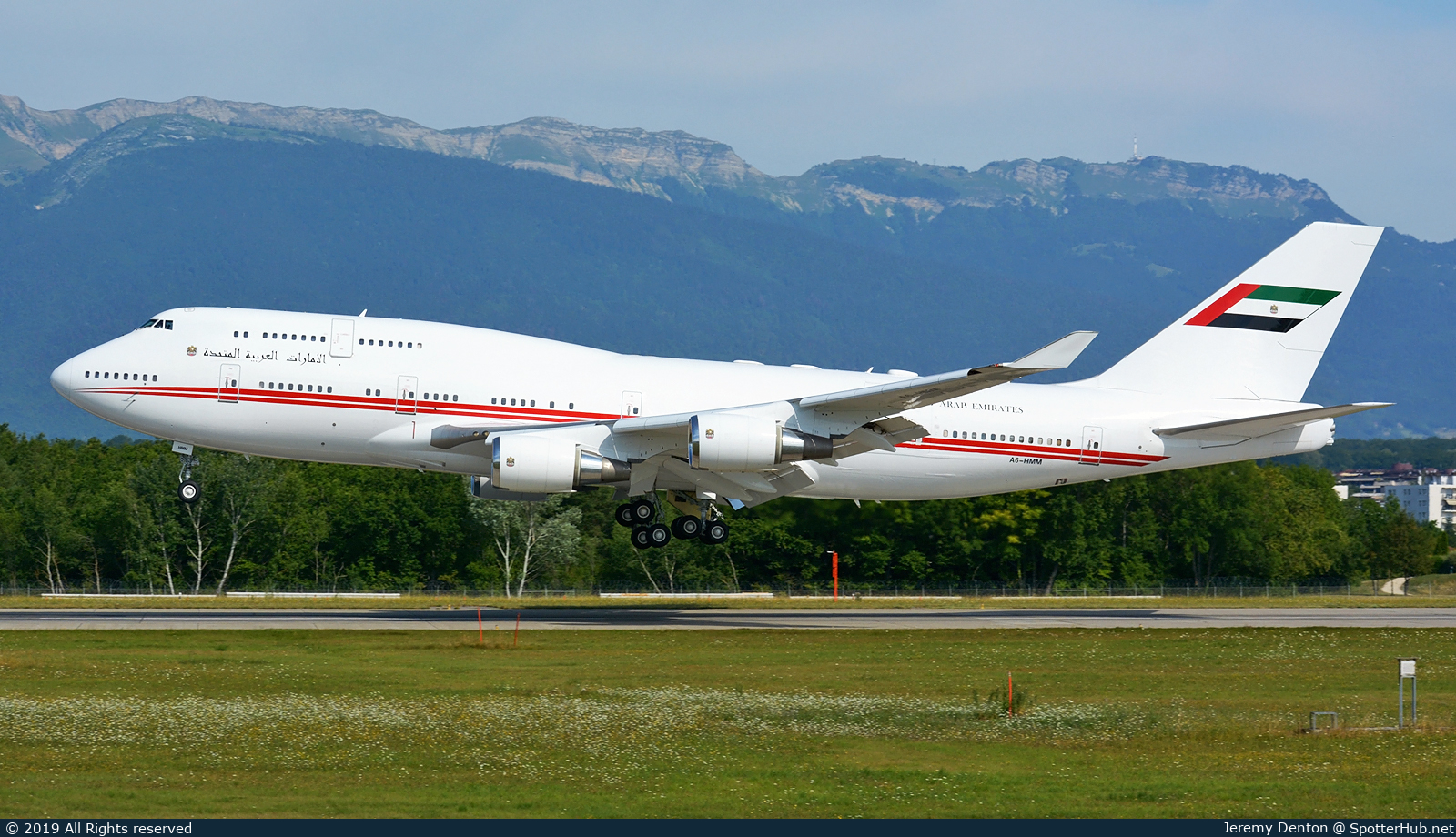 Photo of A6-HMM - Boeing 747-48E(M) operated by Dubai Royal Air Wing