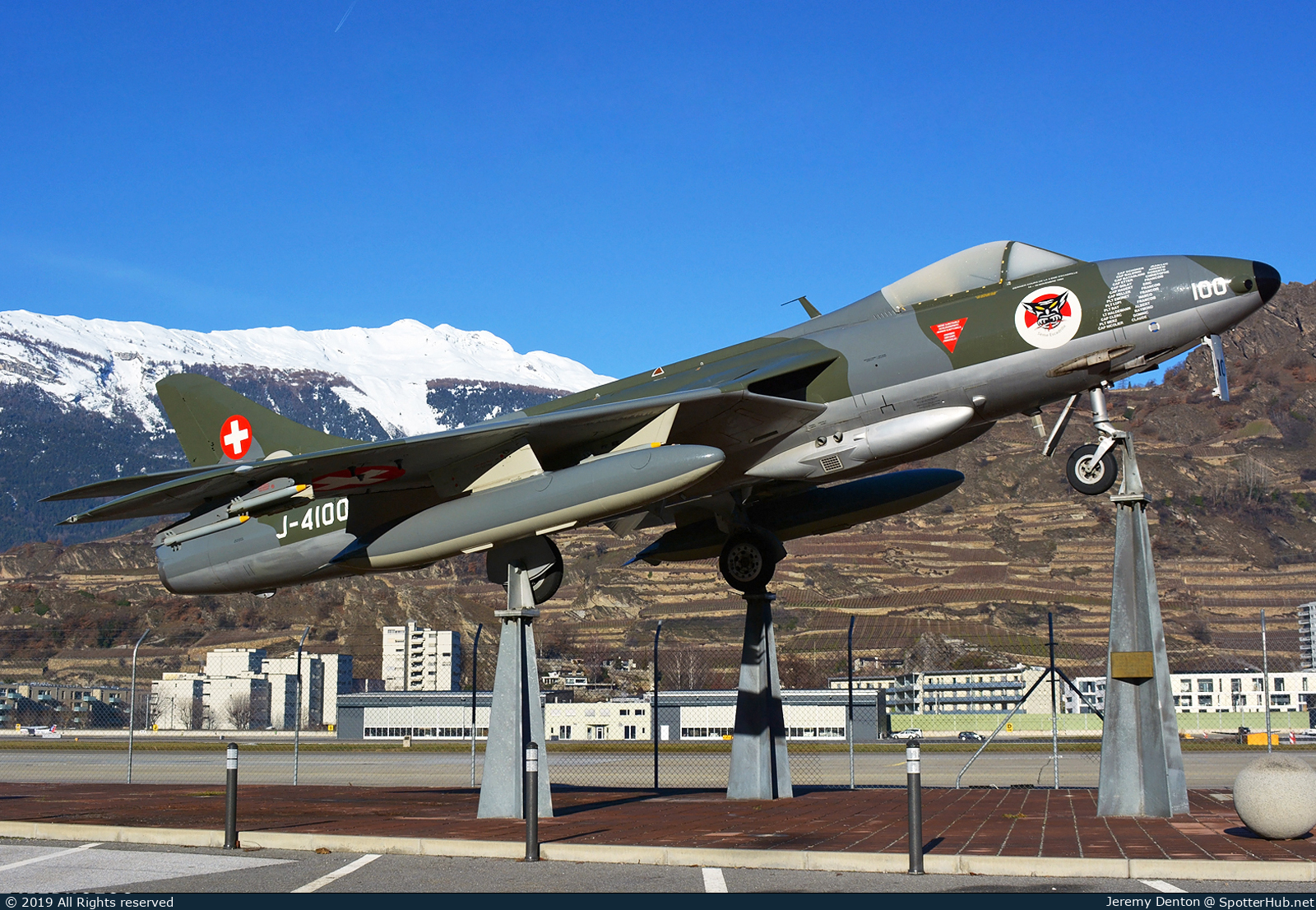 Photo of J-4100 - Hawker Hunter Mk.58 operated by Swiss Air Force
