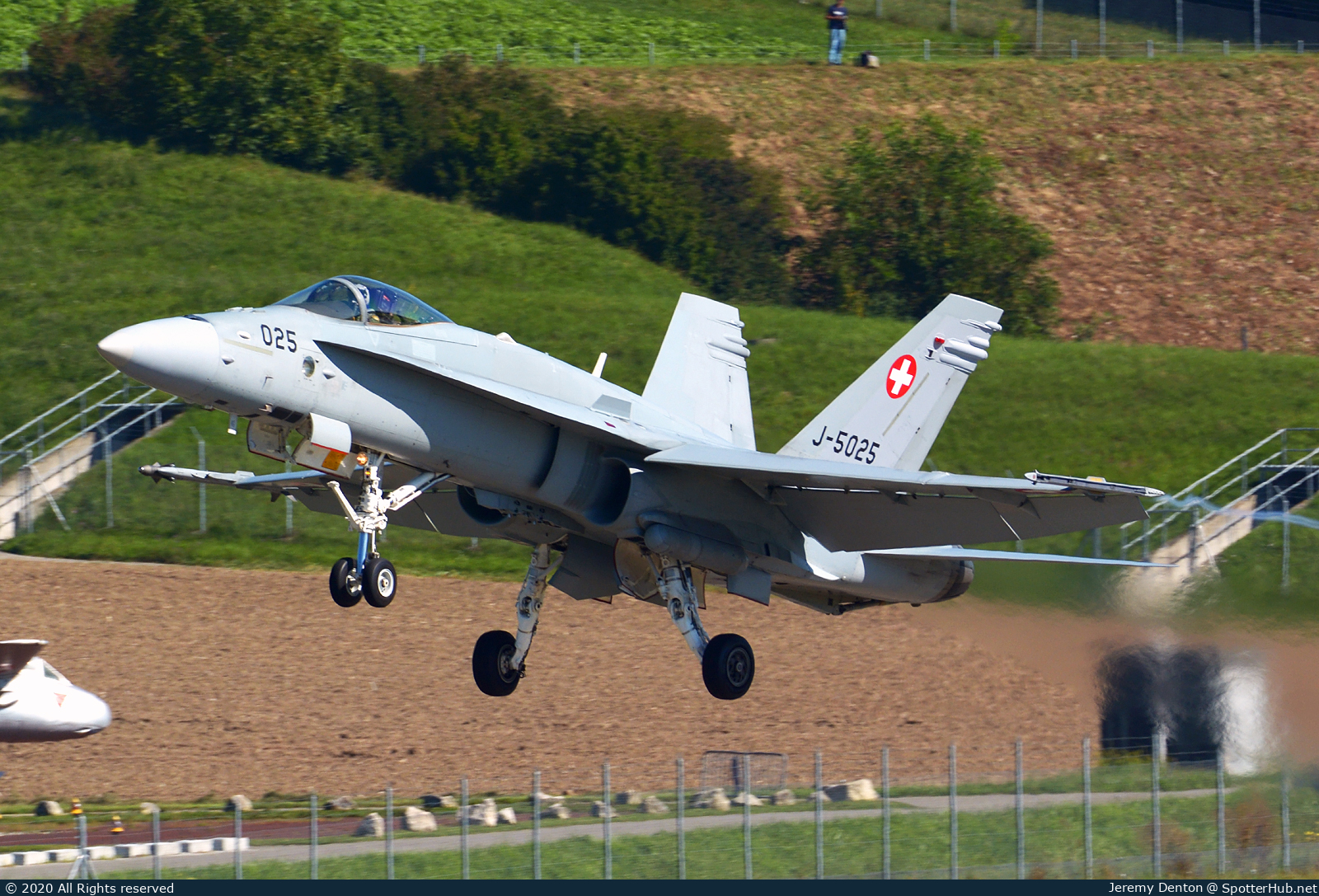 Photo of J-5025 - McDonnell Douglas F/A-18C Hornet operated by Swiss Air Force