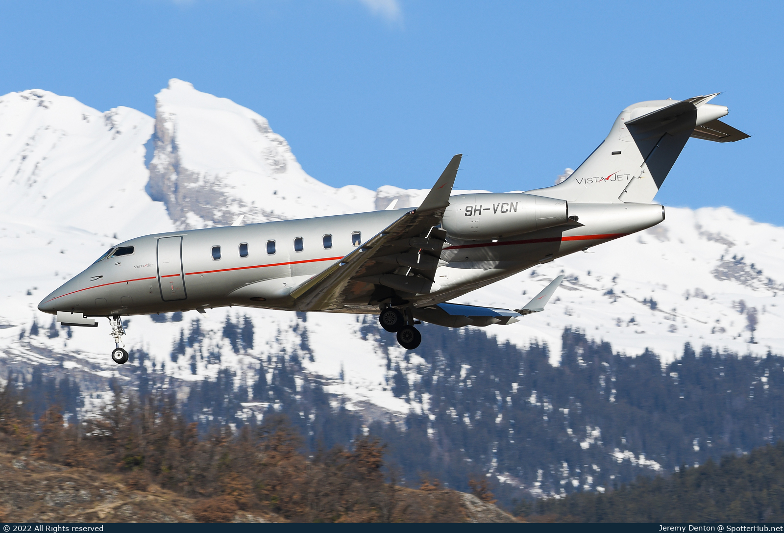 Photo of 9H-VCN - Bombardier Challenger 350 operated by VistaJet