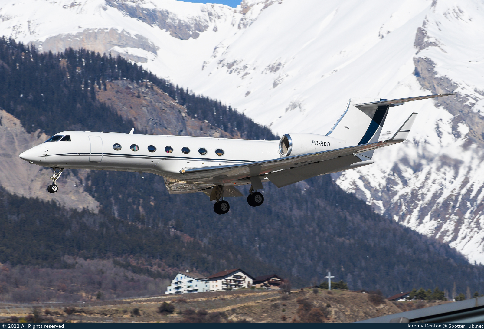 Photo of PR-RDD - Gulfstream GV-SP (G550) operated by Helistar Táxi Aéreo