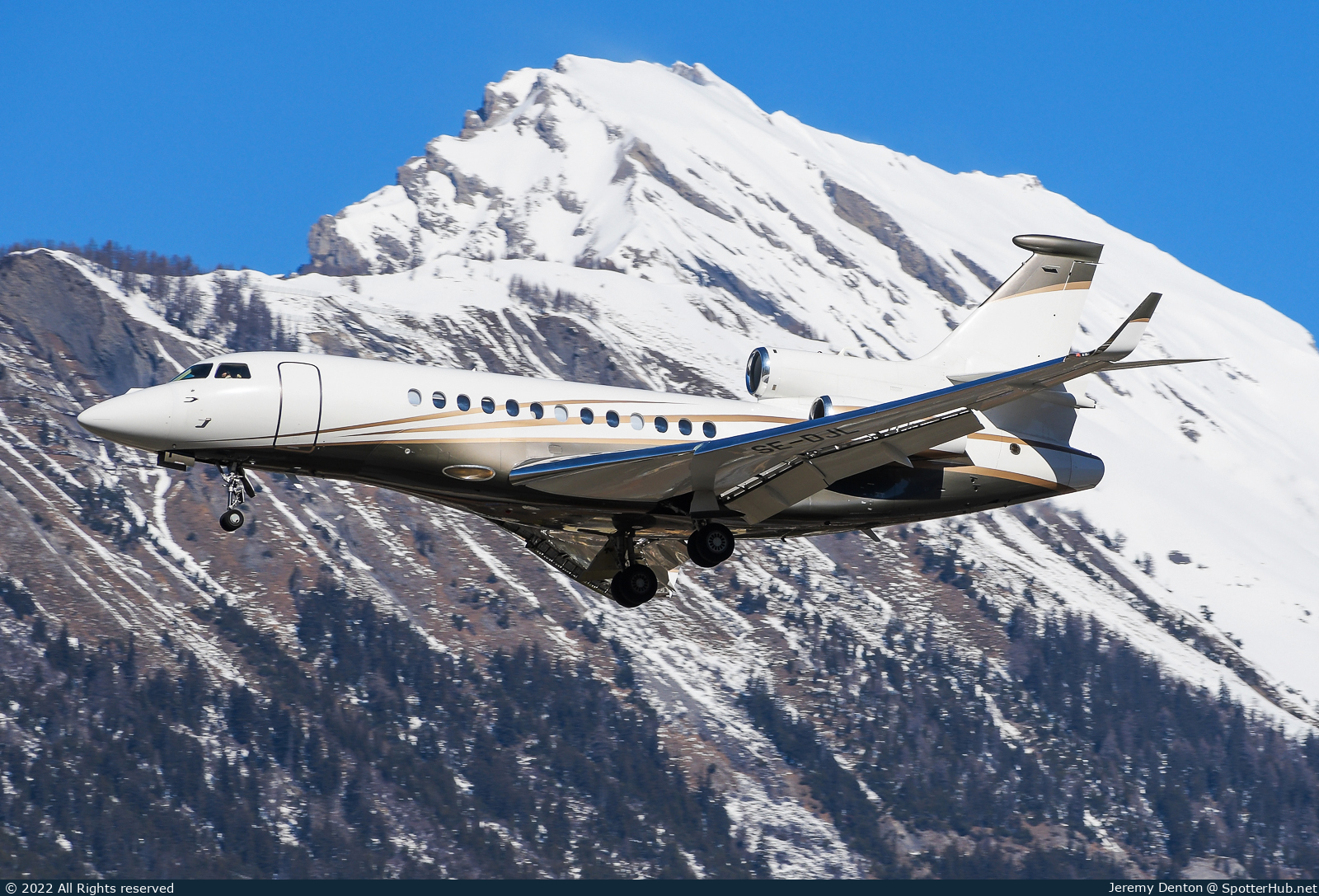 Photo of SE-DJL - Dassault Falcon 7X operated by Svenskt Industriflyg