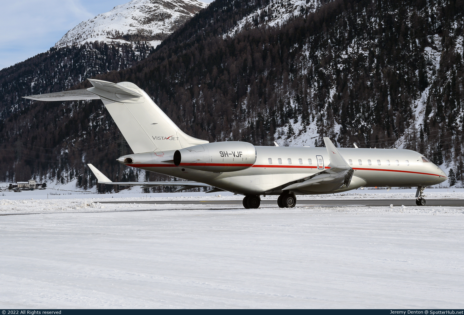 Photo of 9H-VJF - Bombardier Global 6000 operated by VistaJet