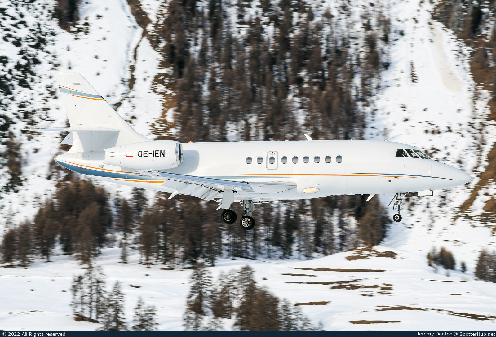 Photo of OE-IEN - Dassault Falcon 2000EX operated by Global Jet Austria
