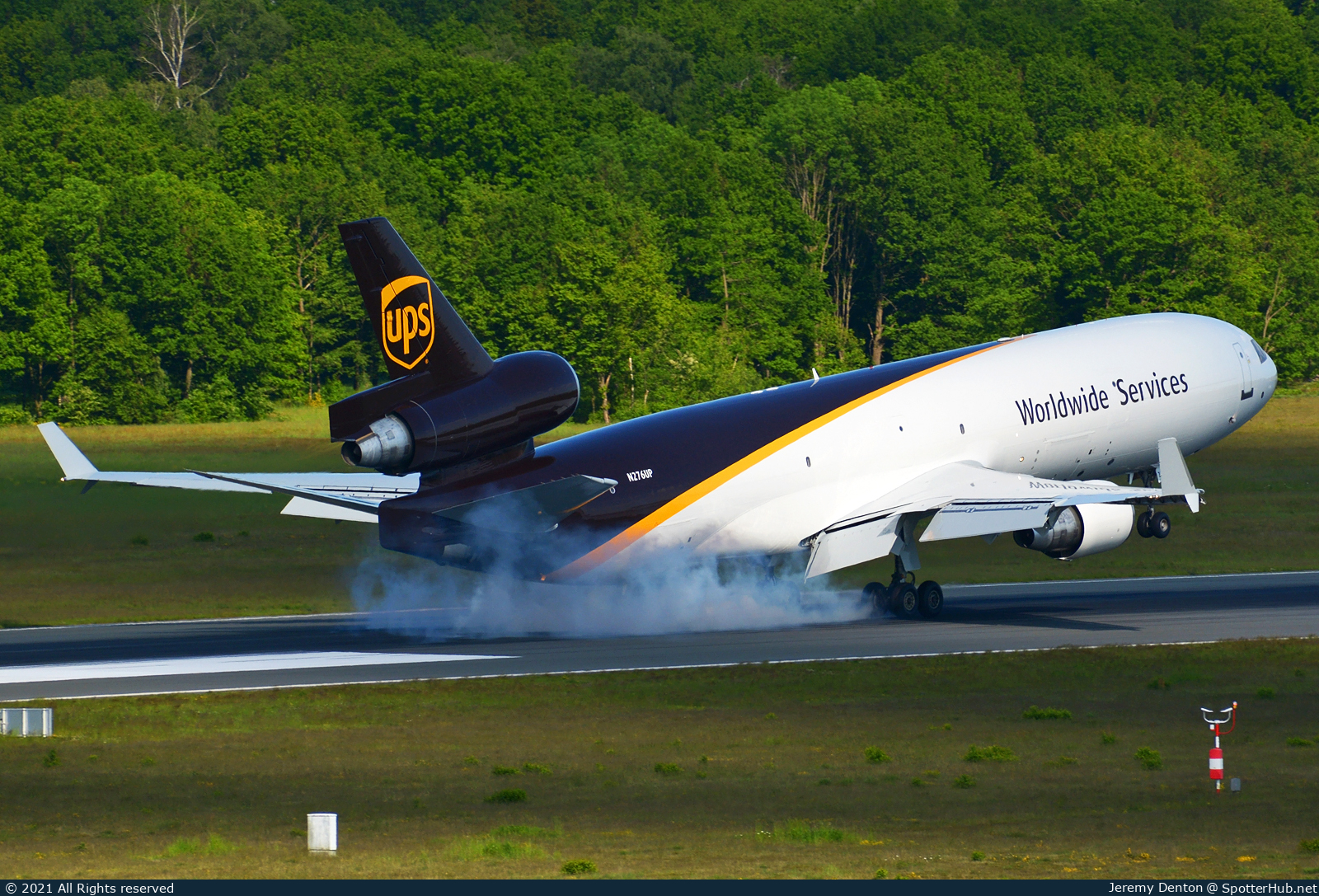 Photo of N276UP - McDonnell Douglas MD-11(F) operated by UPS United Parcel Service