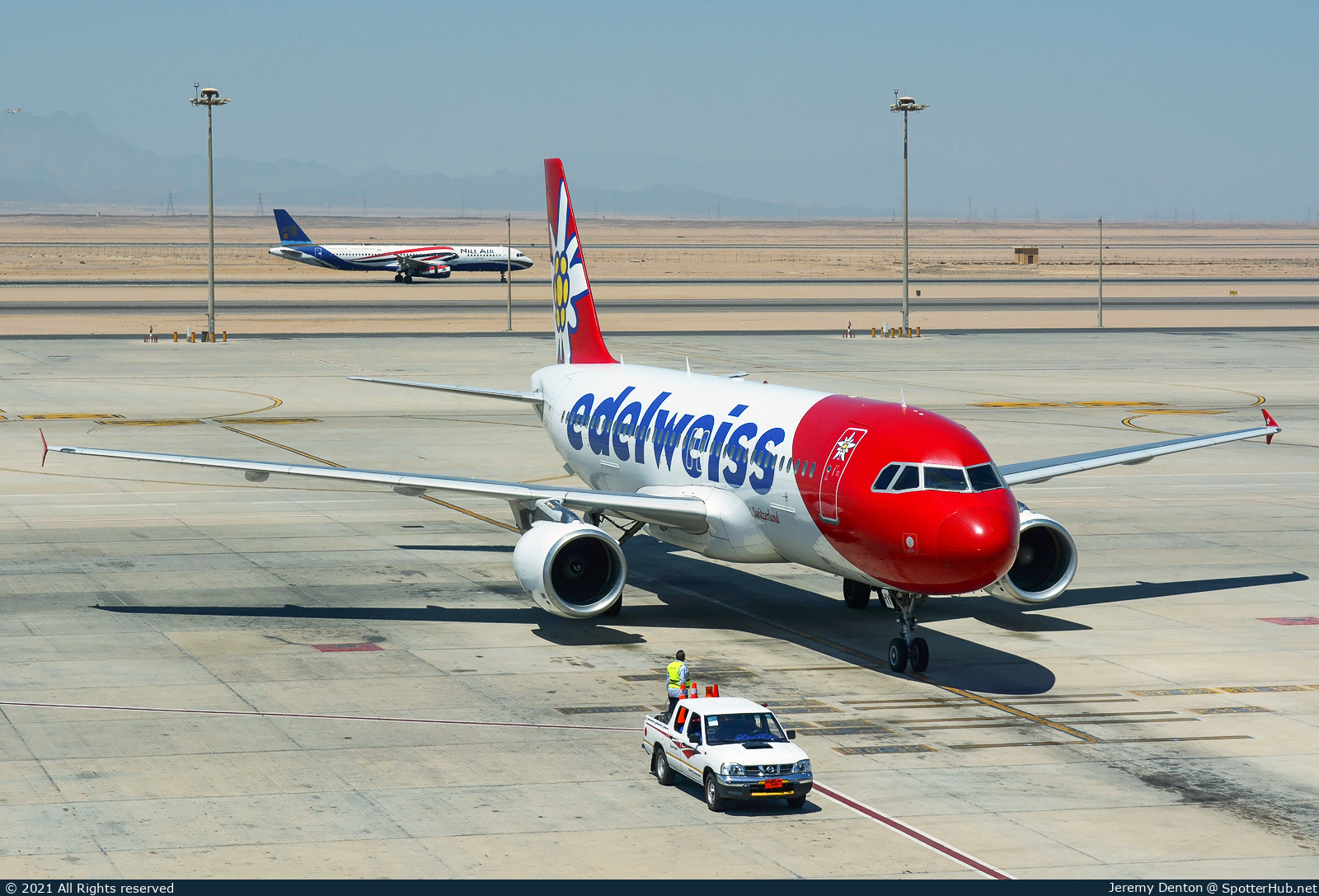 Photo of HB-IHY - Airbus A320-214 operated by Edelweiss Air