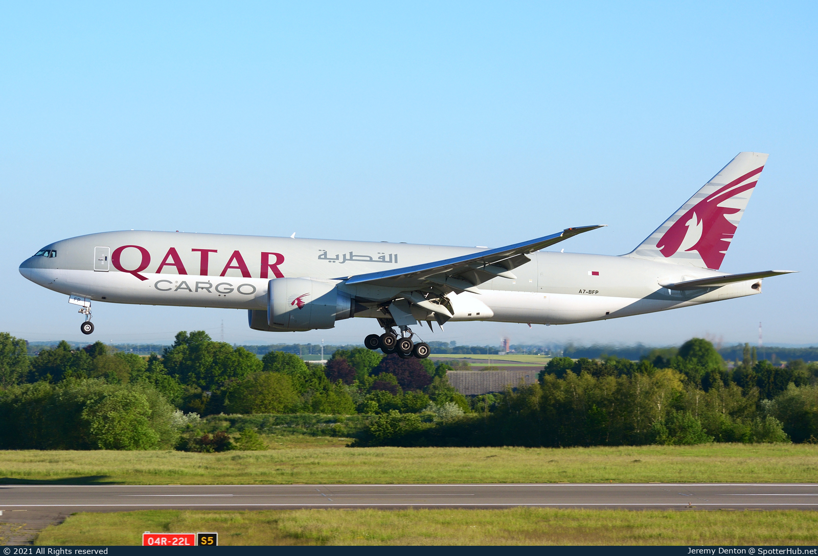 Photo of A7-BFP - Boeing 777-F operated by Qatar Airways Cargo