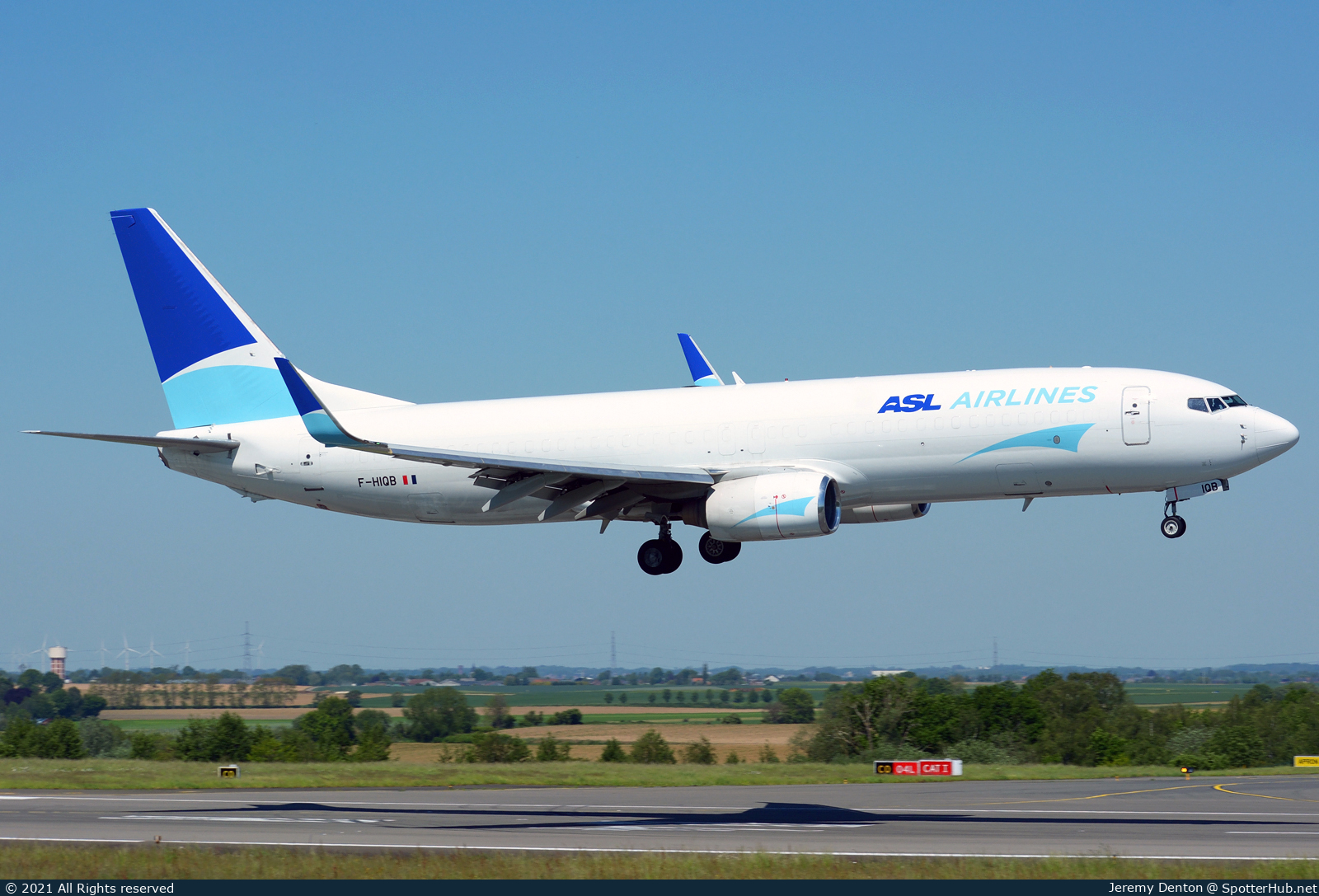 Photo of F-HIQB - Boeing 737-8AS(BCF) operated by ASL Airlines France
