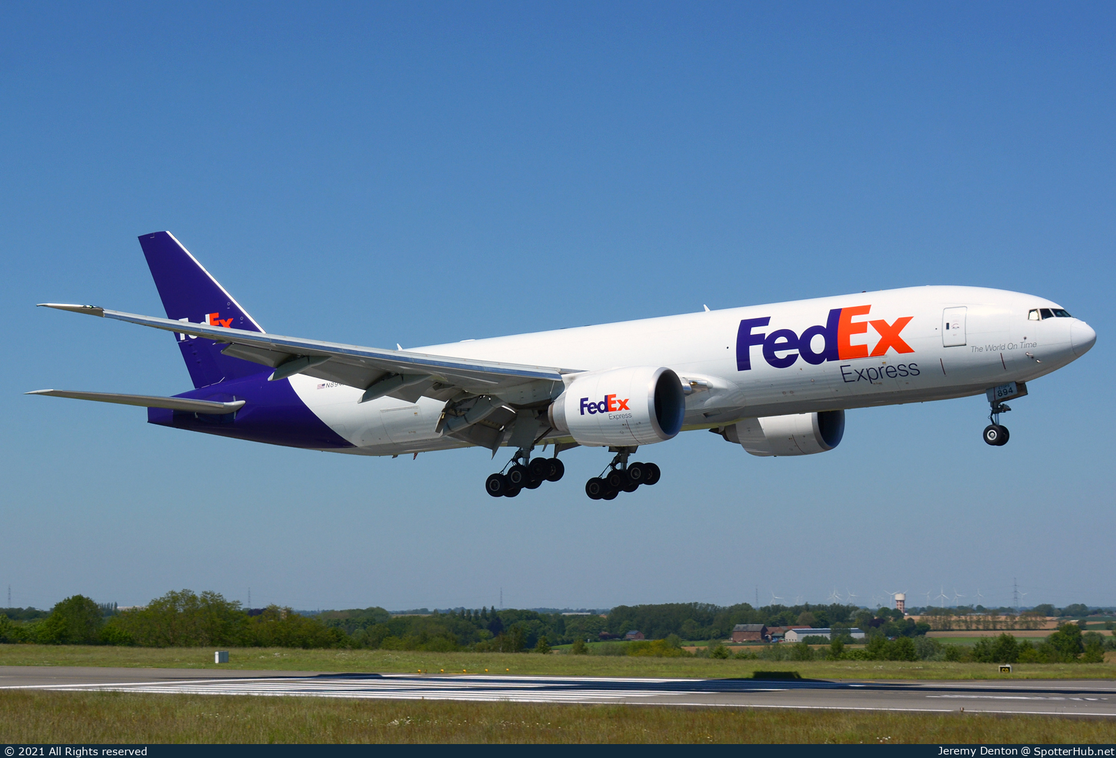 Photo of N894FD - Boeing 777-F operated by FedEx