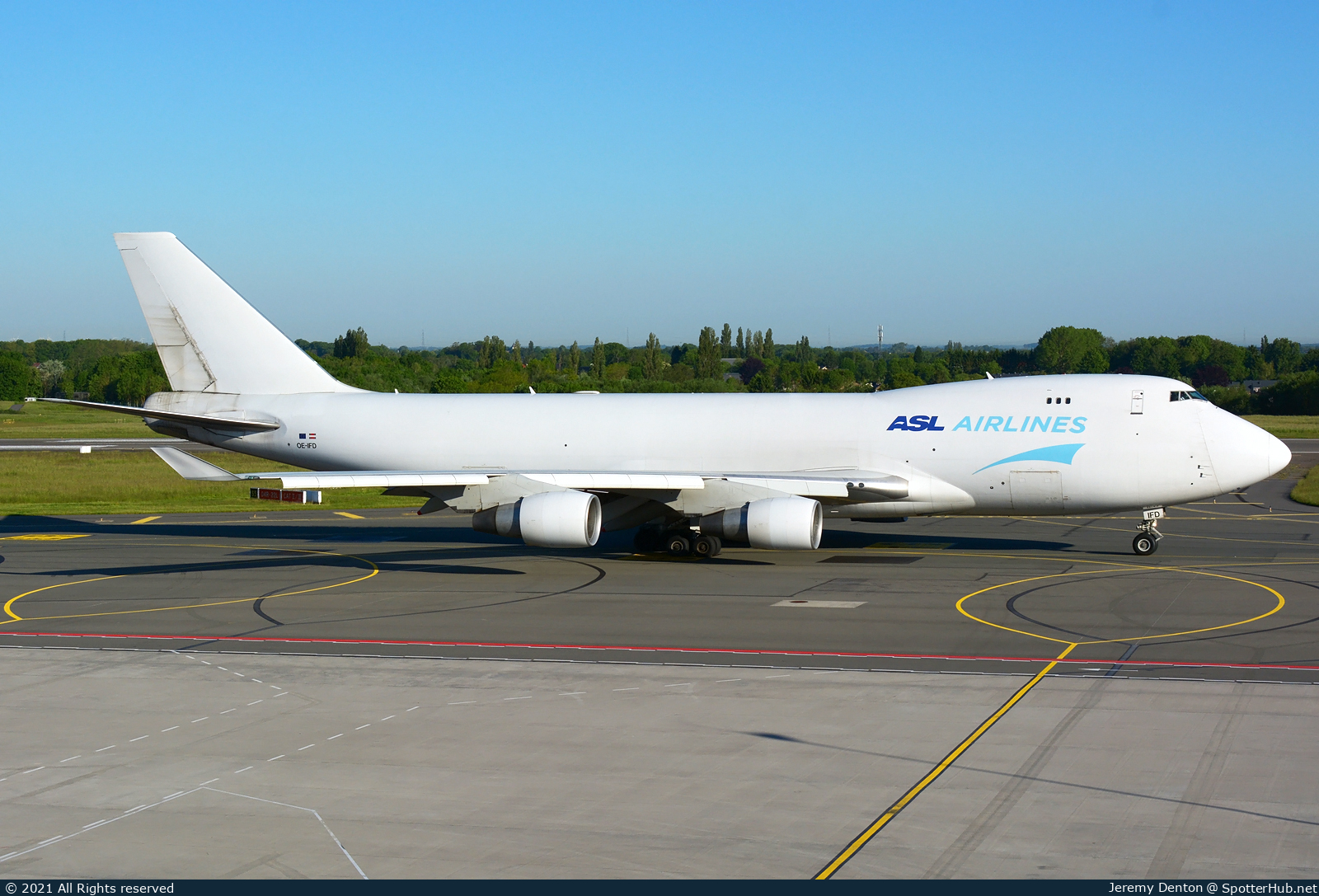 Photo of OE-IFD - Boeing 747-4B5F(ER) operated by ASL Airlines Belgium