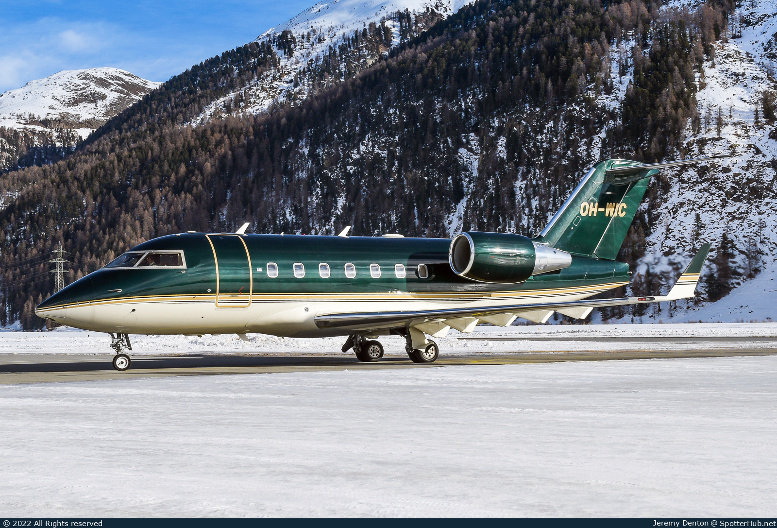 Photo of OH-WIC - Bombardier Challenger 604 operated by Jetflite