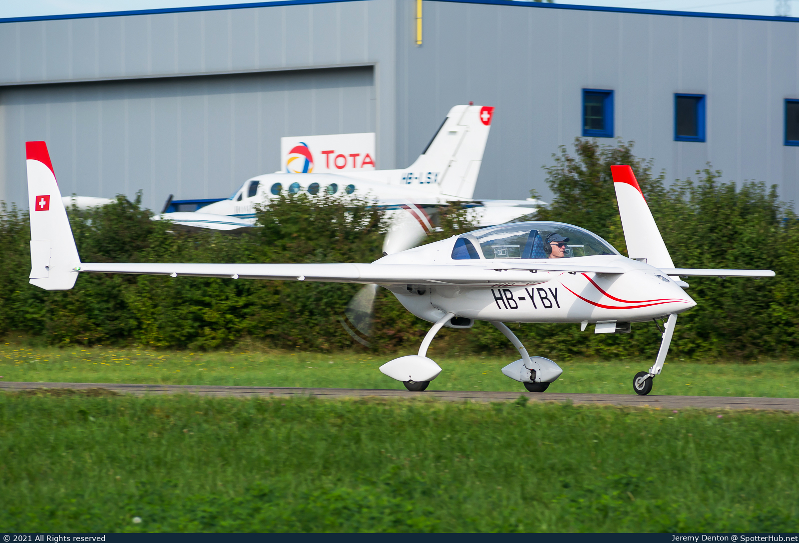 Photo of HB-YBY - Rutan 61 Long-EZ operated by Private