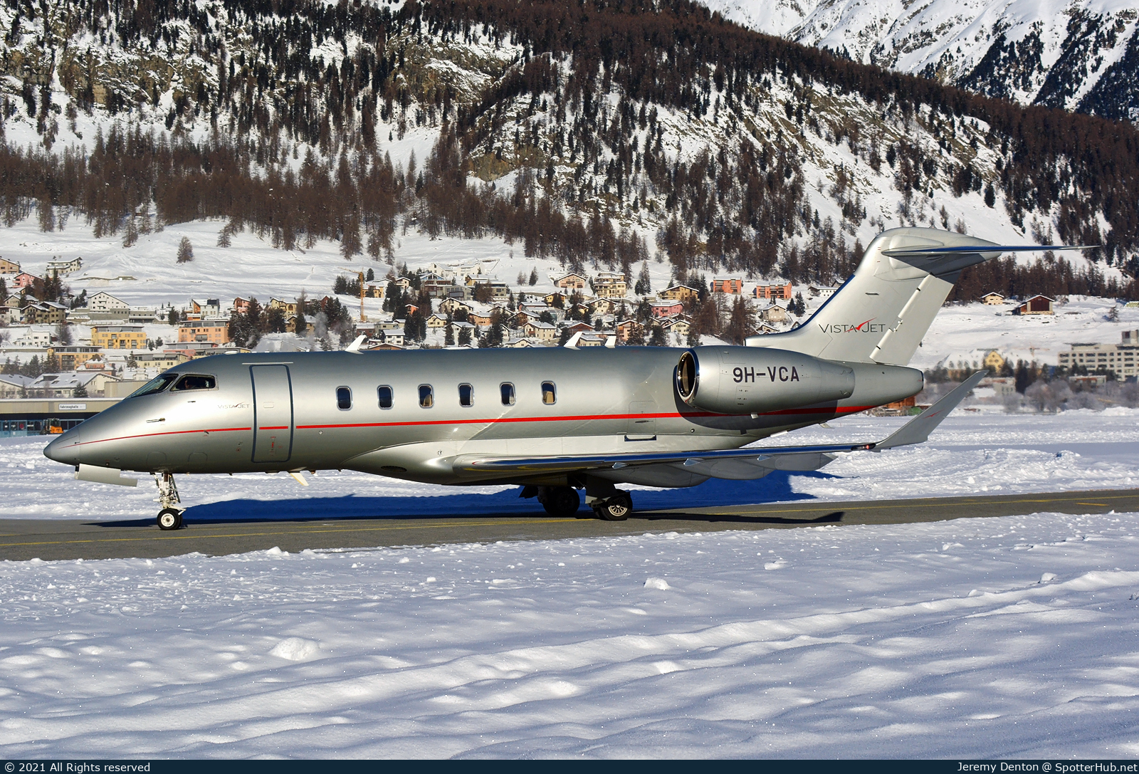 Photo of 9H-VCA - Bombardier Challenger 350 operated by VistaJet