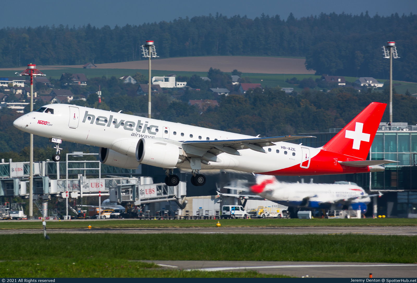 Photo of HB-AZE - Embraer ERJ-190-E2 operated by Helvetic Airways