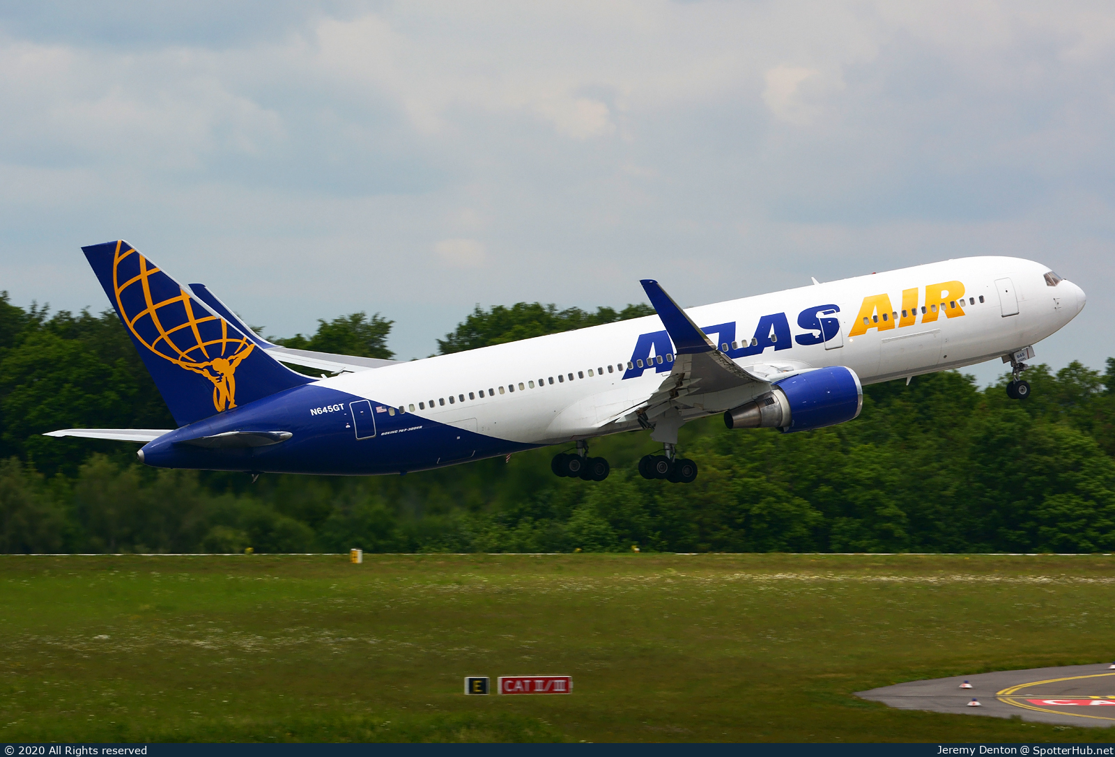 Photo of N645GT - Boeing 767-324(ER) operated by Atlas Air