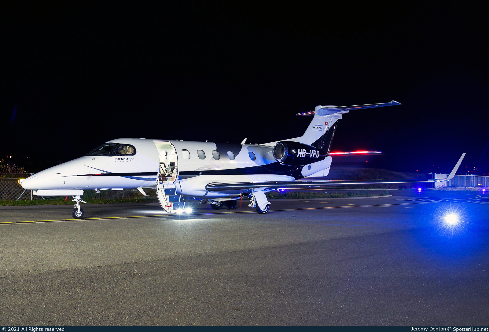Photo of HB-VPO - Embraer Phenom 300 operated by Swiss Private Jet