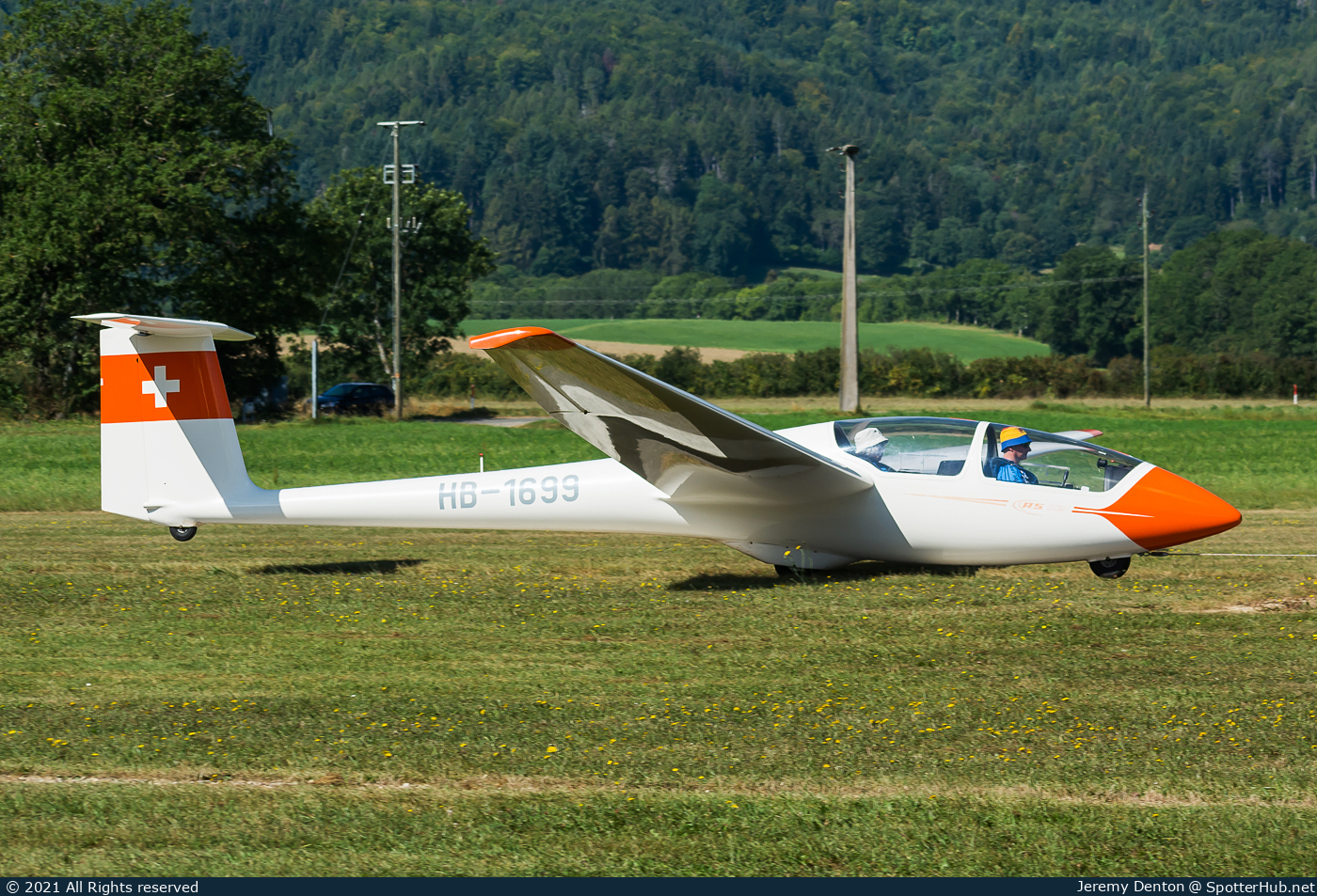 Photo of HB-1699 - Schleicher ASK 21 operated by Groupe Genevois de Vol à Voile de Montricher