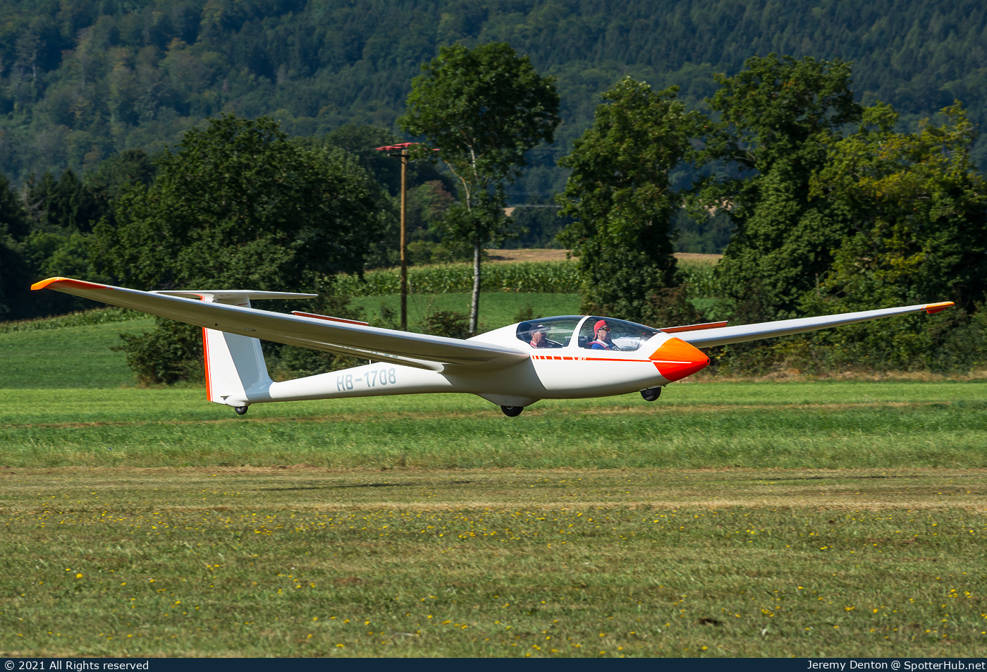 Photo of HB-1708 - Schleicher ASK 21 operated by Groupe Vaudois de Vol à Voile de Montricher