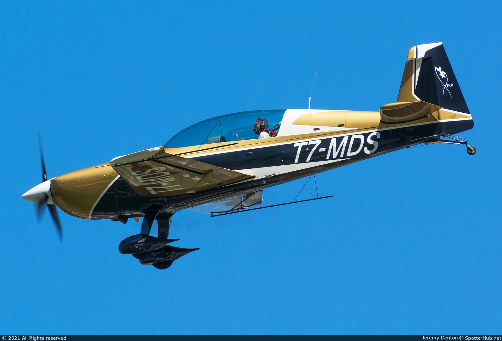 Photo of T7-MDS - Extra EA-330LT operated by Private