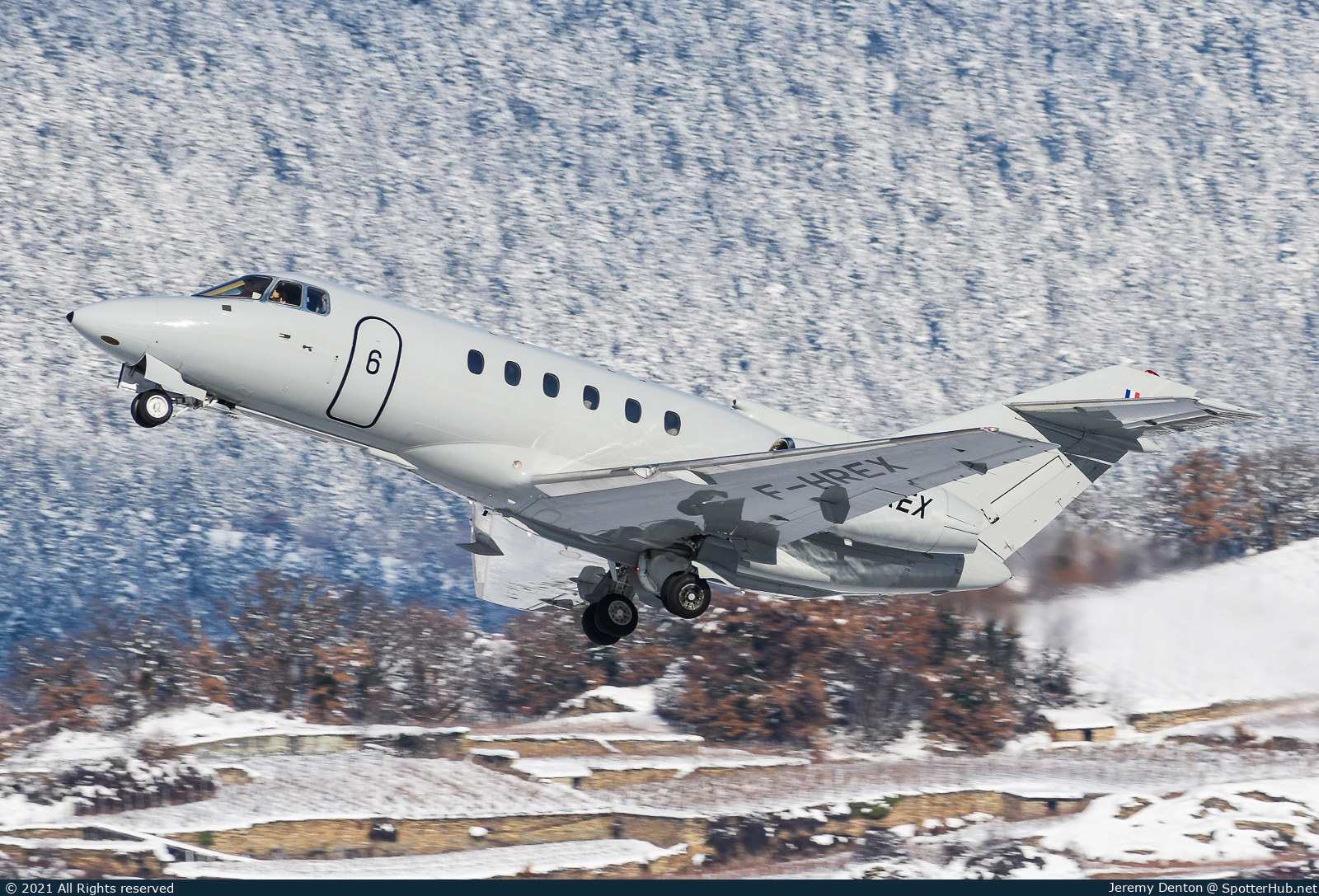 Photo of F-HREX - Hawker Beechcraft 800XP operated by Valljet
